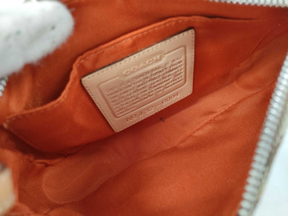 COACH Signature 32-6094 Shoulder Bag