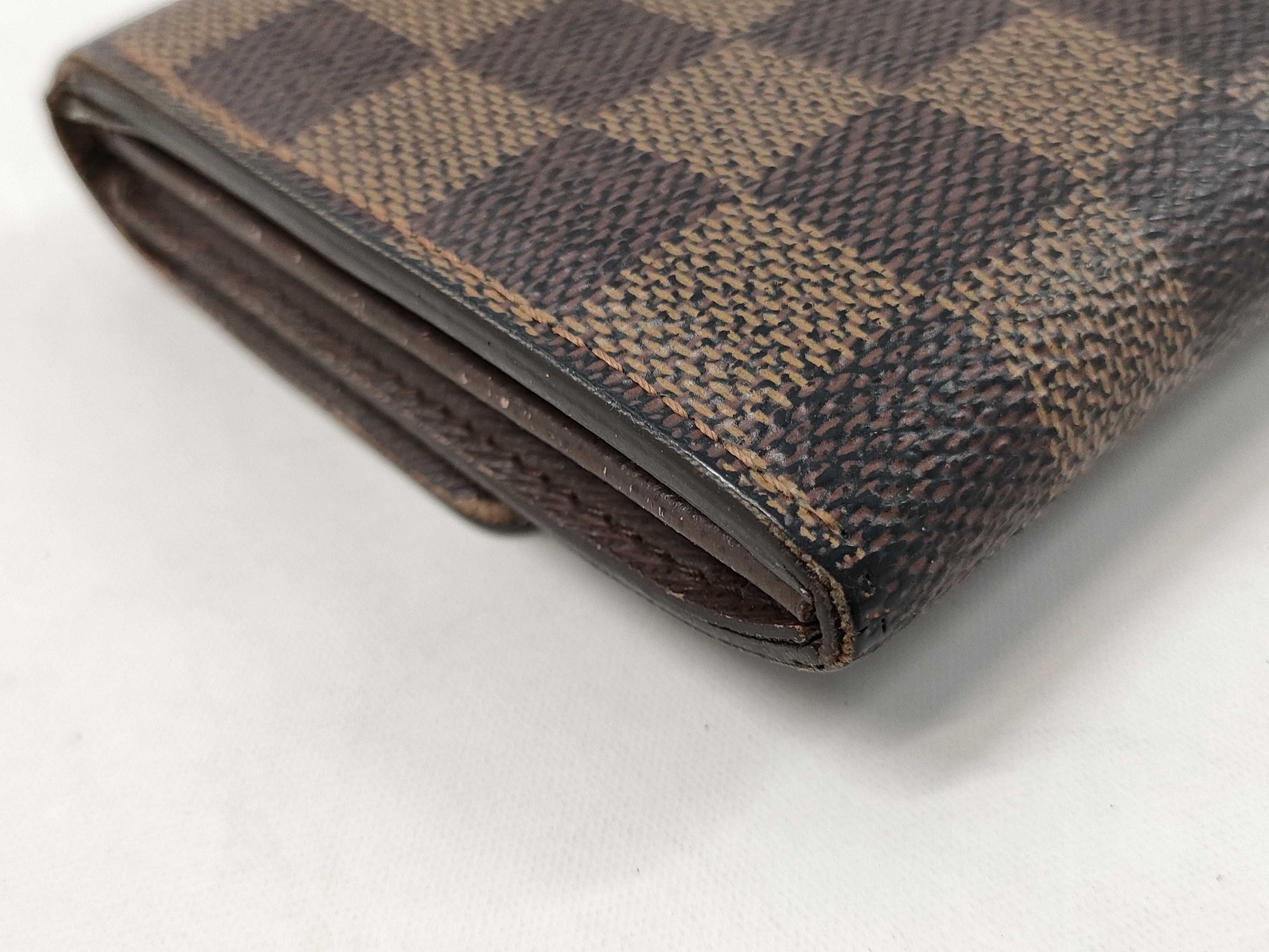 LOUIS VUITTON Damier Portefeuille Sarah Wallet
