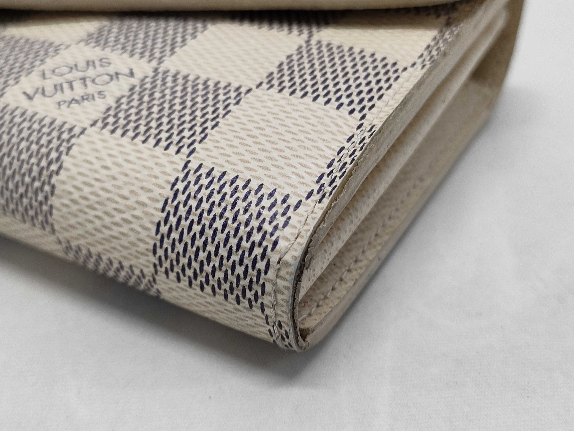 LOUIS VUITTON Damier Azur Portefeuille Sarah Wallet