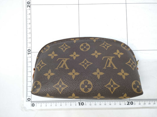 LOUIS VUITTON Monogram Pochette Cosmetic Pouch