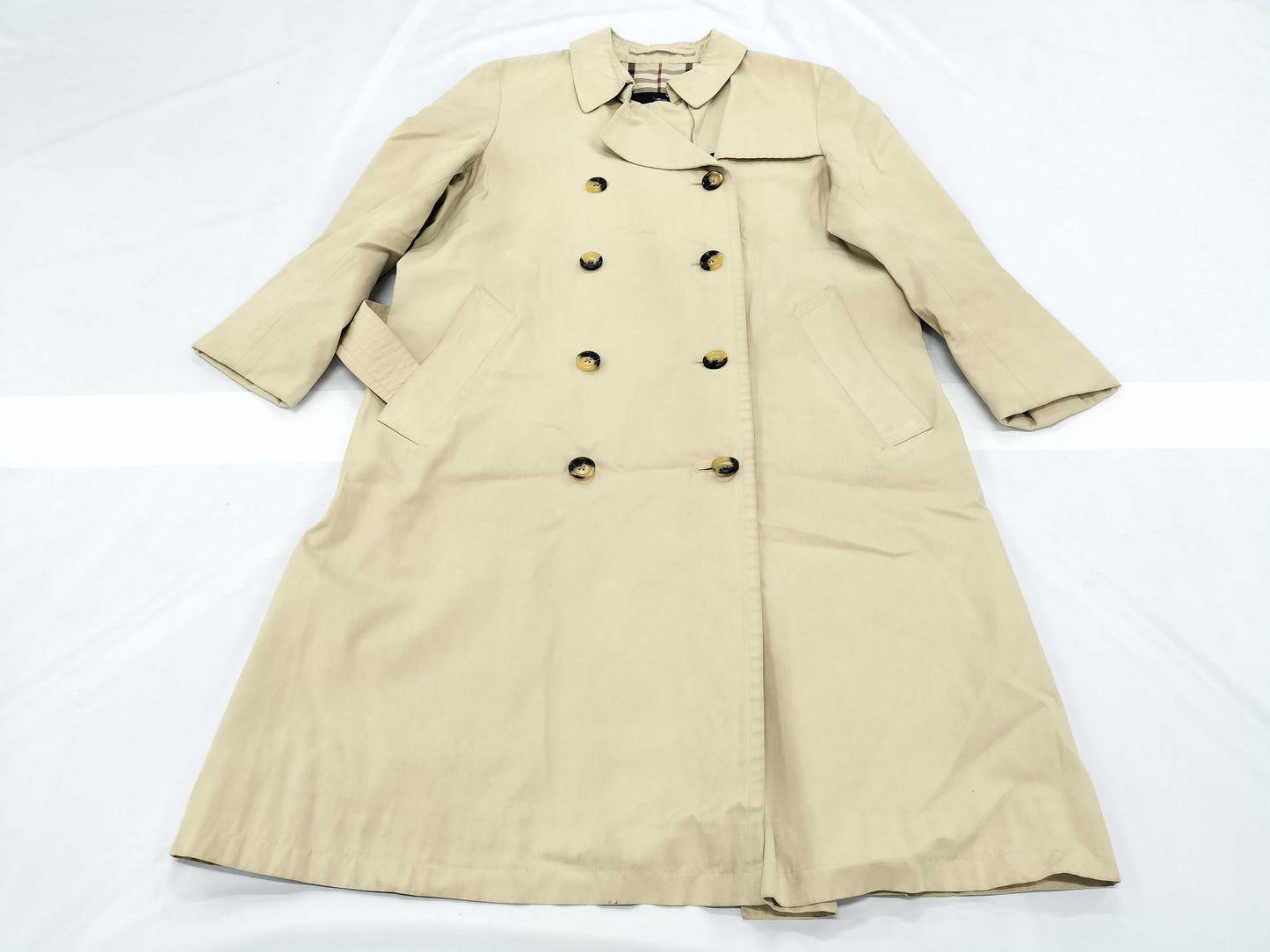 BURBERRY trench coat with torn sleeves