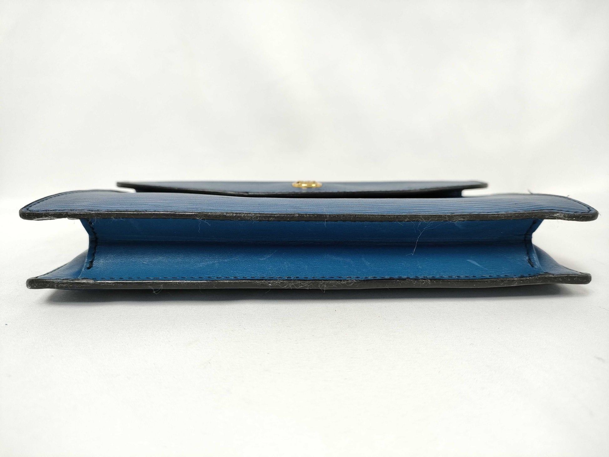 LOUIS VUITTON 863V.I Epi Montaigne Pouch