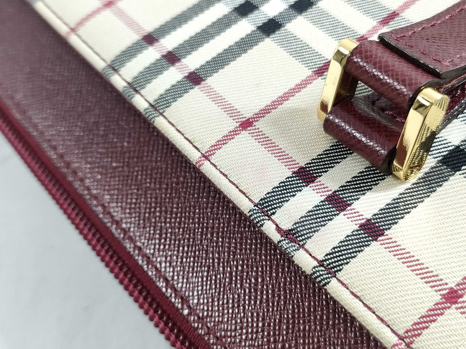 BURBERRY Nova Check/Handbag/Handle Scratches