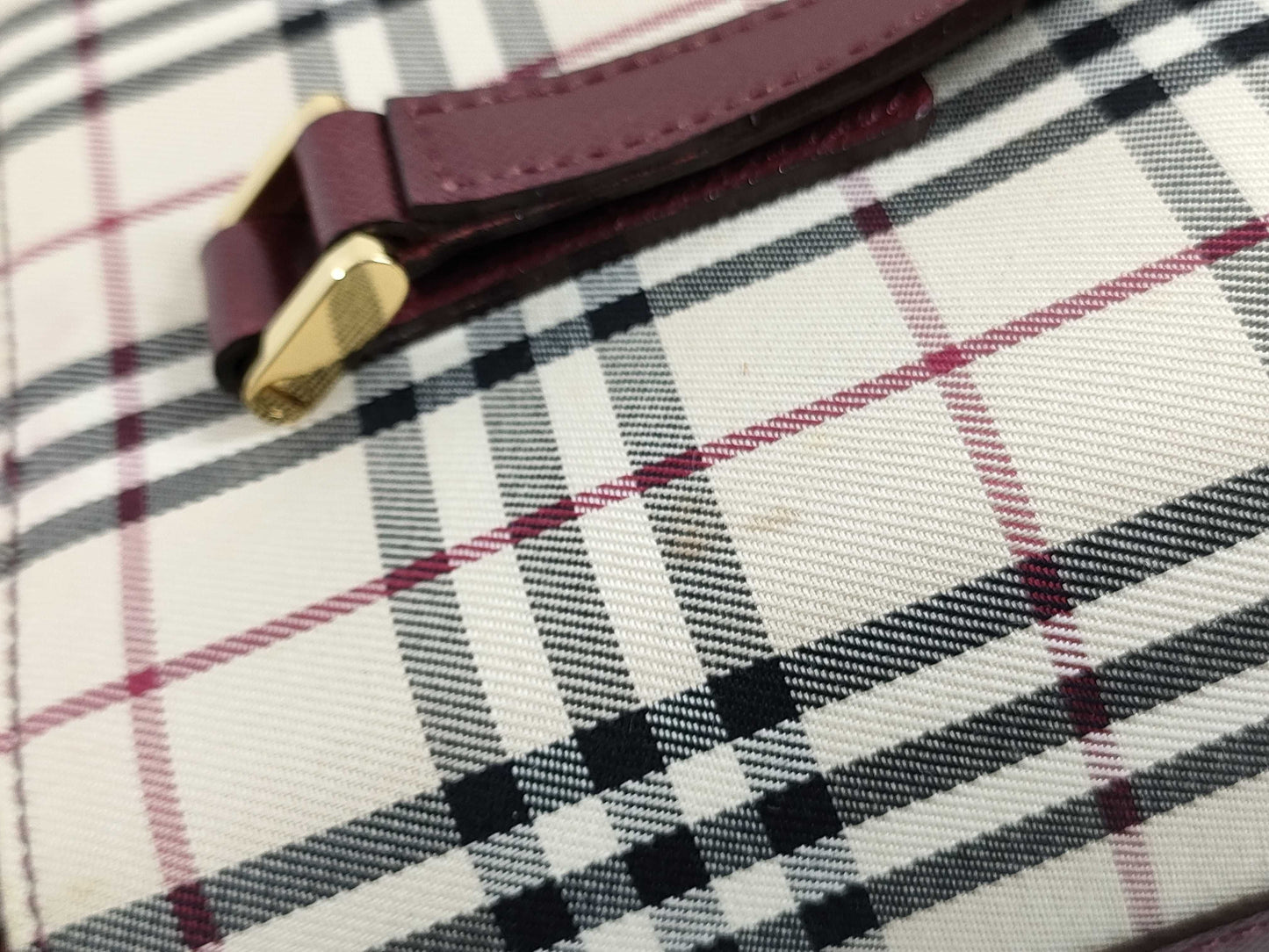 BURBERRY Nova Check/Handbag/Handle Scratches