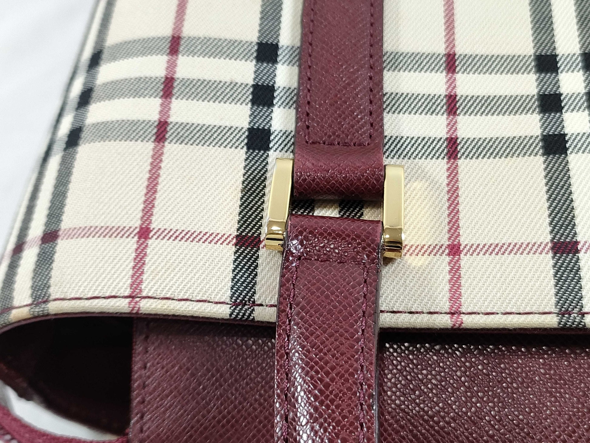 BURBERRY Nova Check/Handbag/Handle Scratches