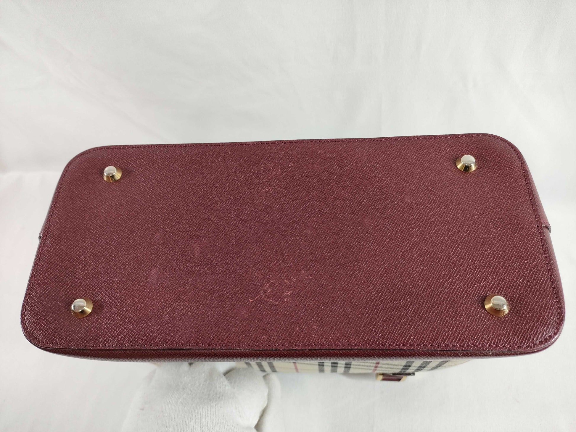 BURBERRY Nova Check/Handbag/Handle Scratches