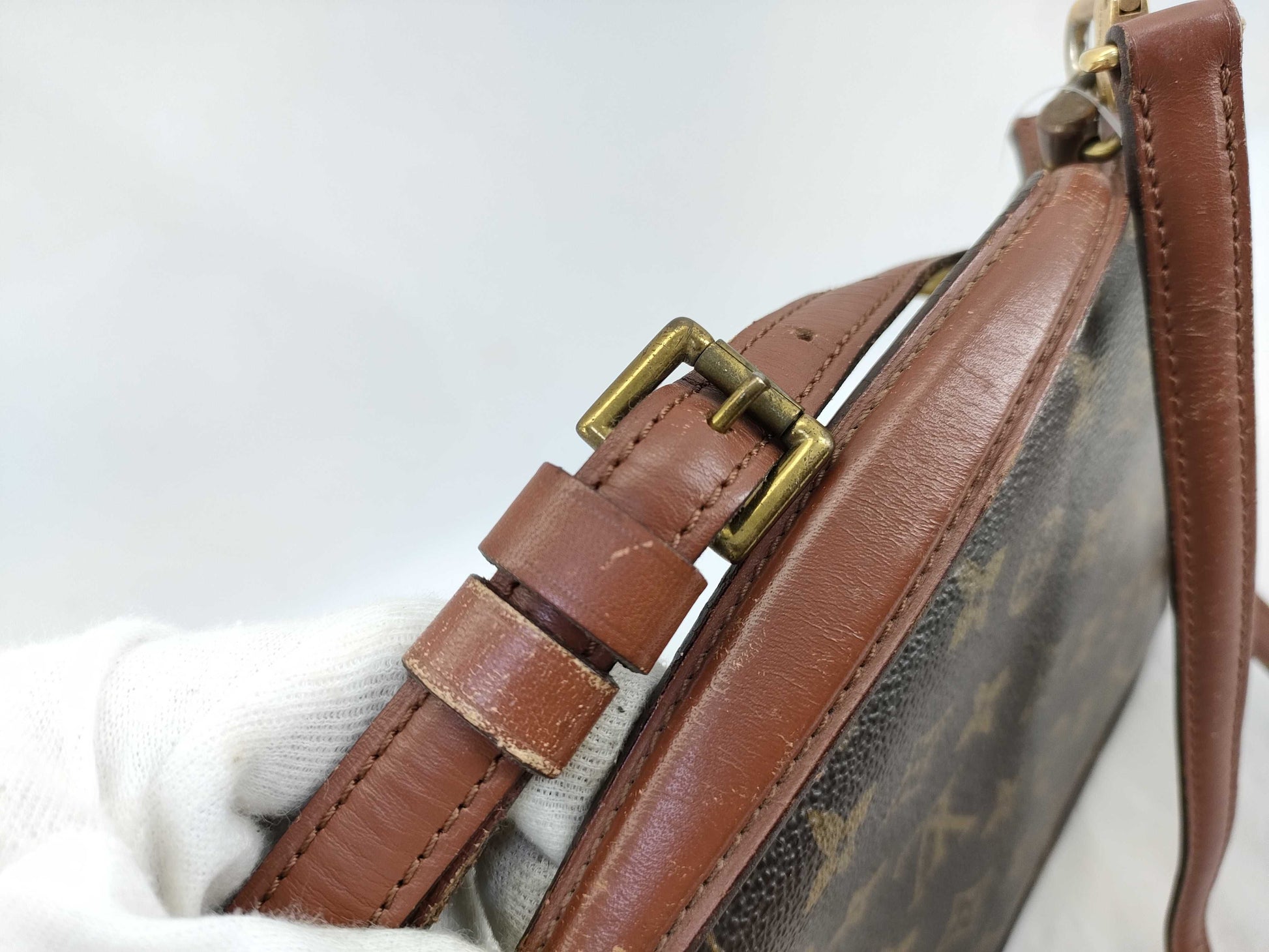 LOUIS VUITTON 864VI Monogram M51185 Monceau Shoulder/Key Handbag