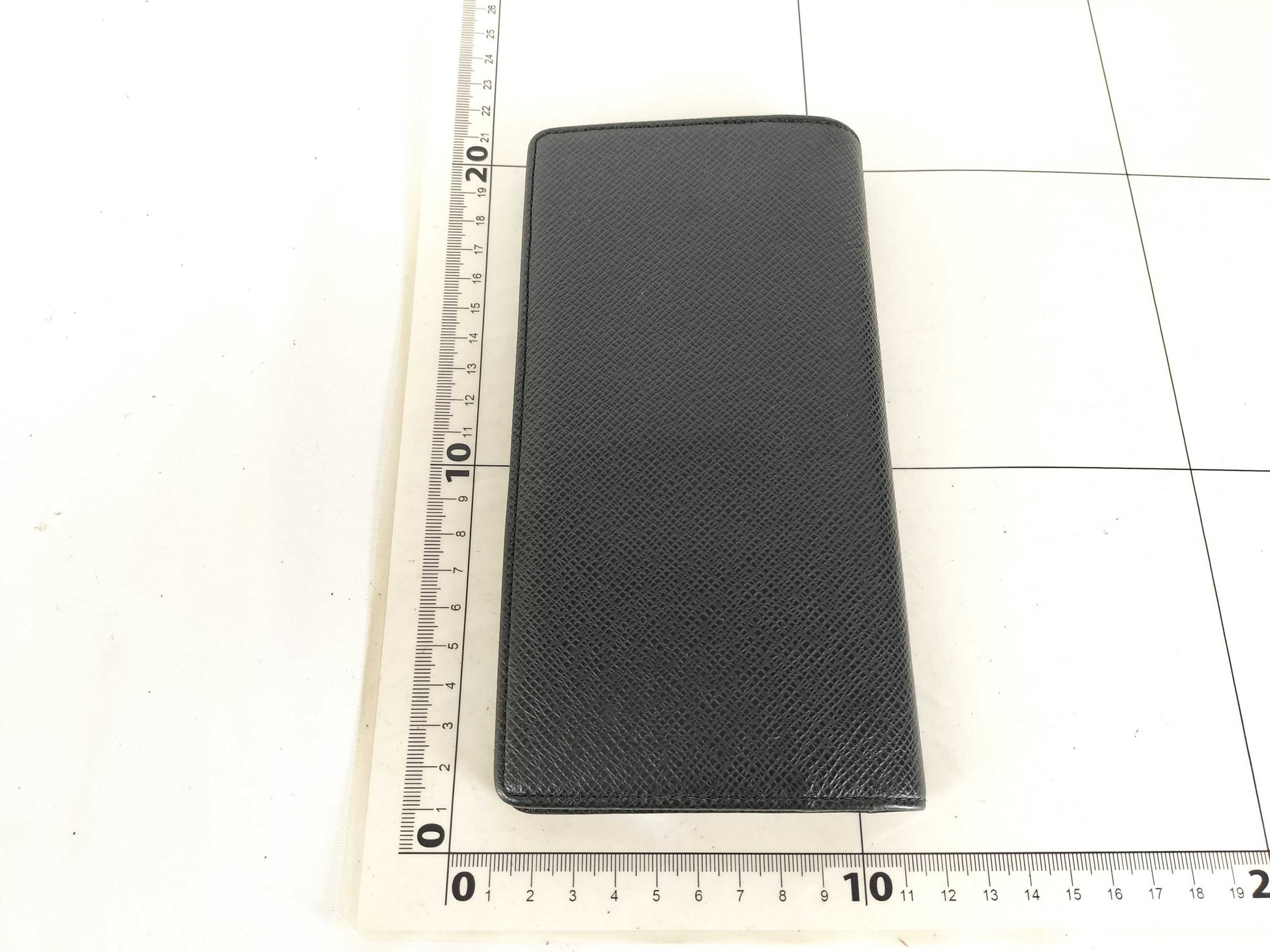 LOUIS VUITTON SP1099 Taiga Louis Vuitton Taiga Long Wallet