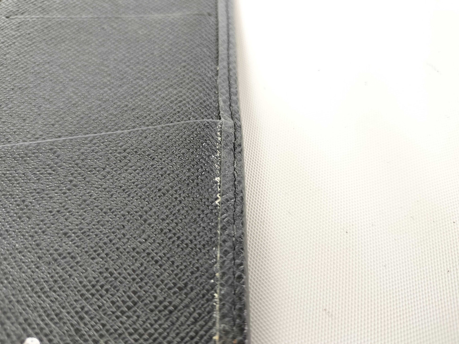 LOUIS VUITTON SP1099 Taiga Louis Vuitton Taiga Long Wallet