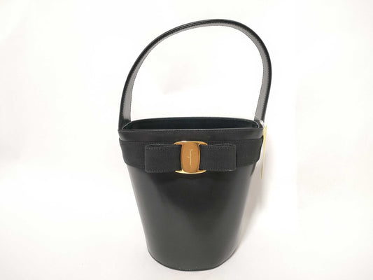Salvatore Ferragamo Vara Leather Handbag BA21 4180 Black Handbag