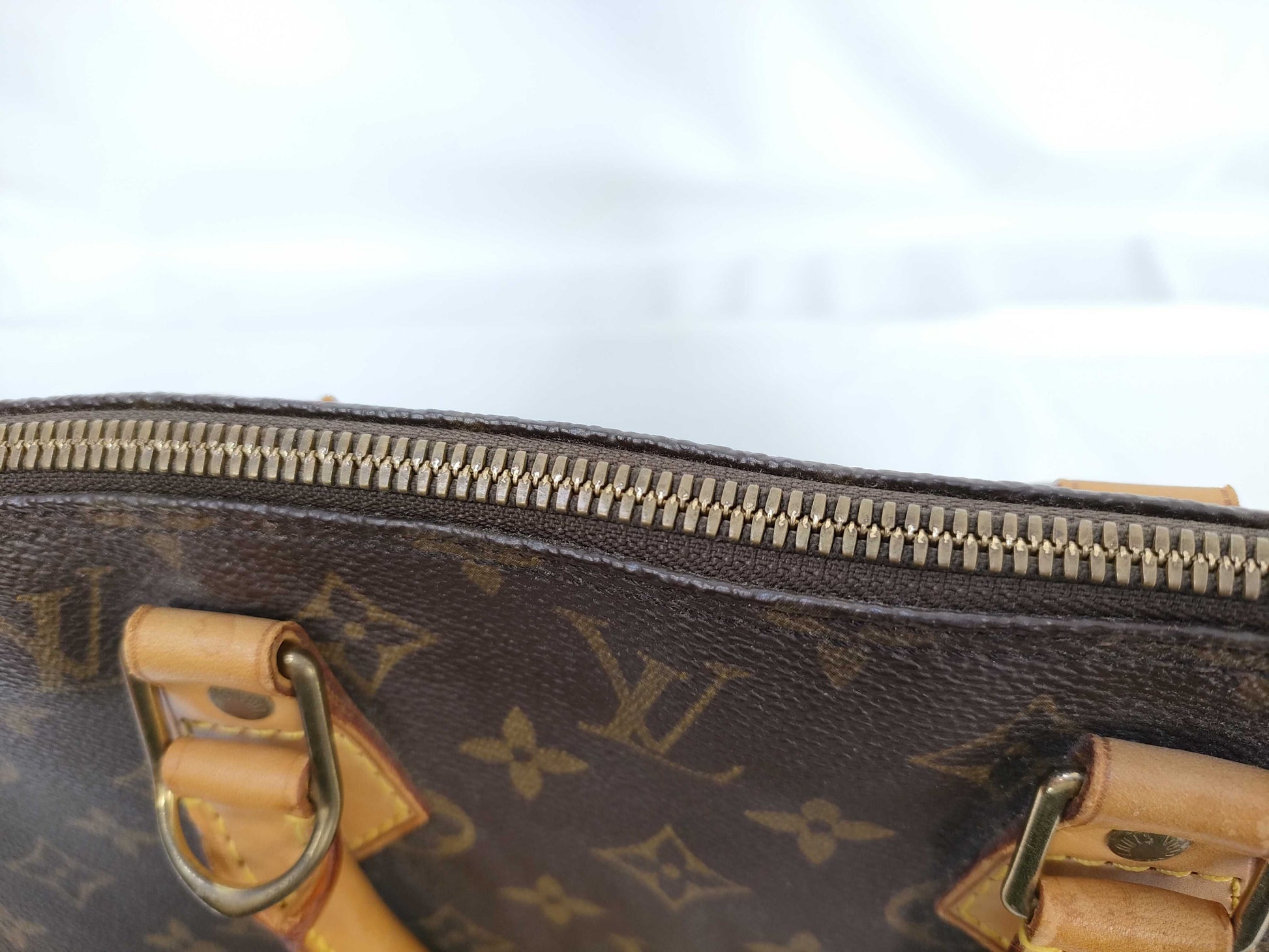 LOUIS VUITTON Monogram M51130 Alma Handbag