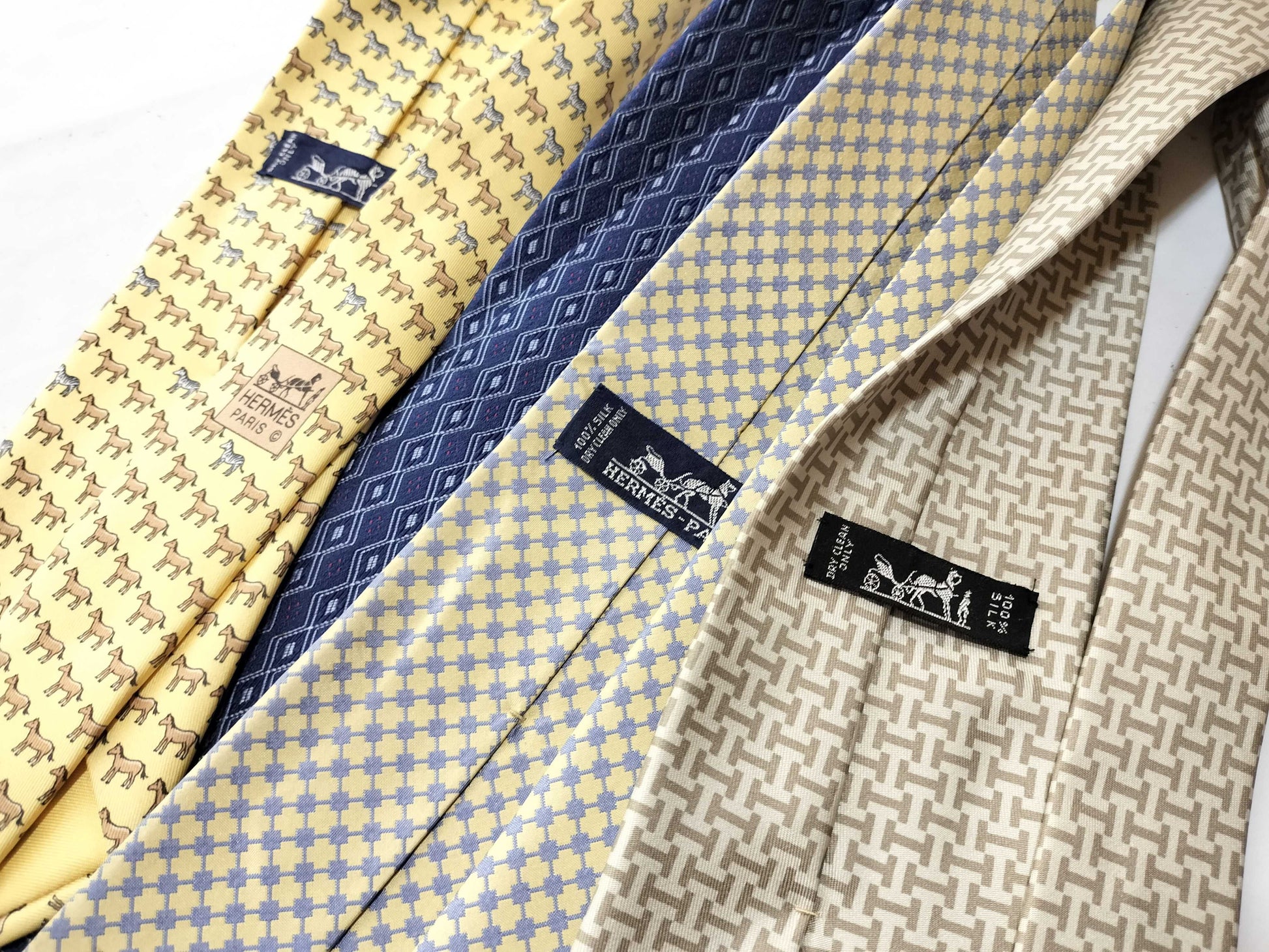 HERMES *4 pieces of neckties