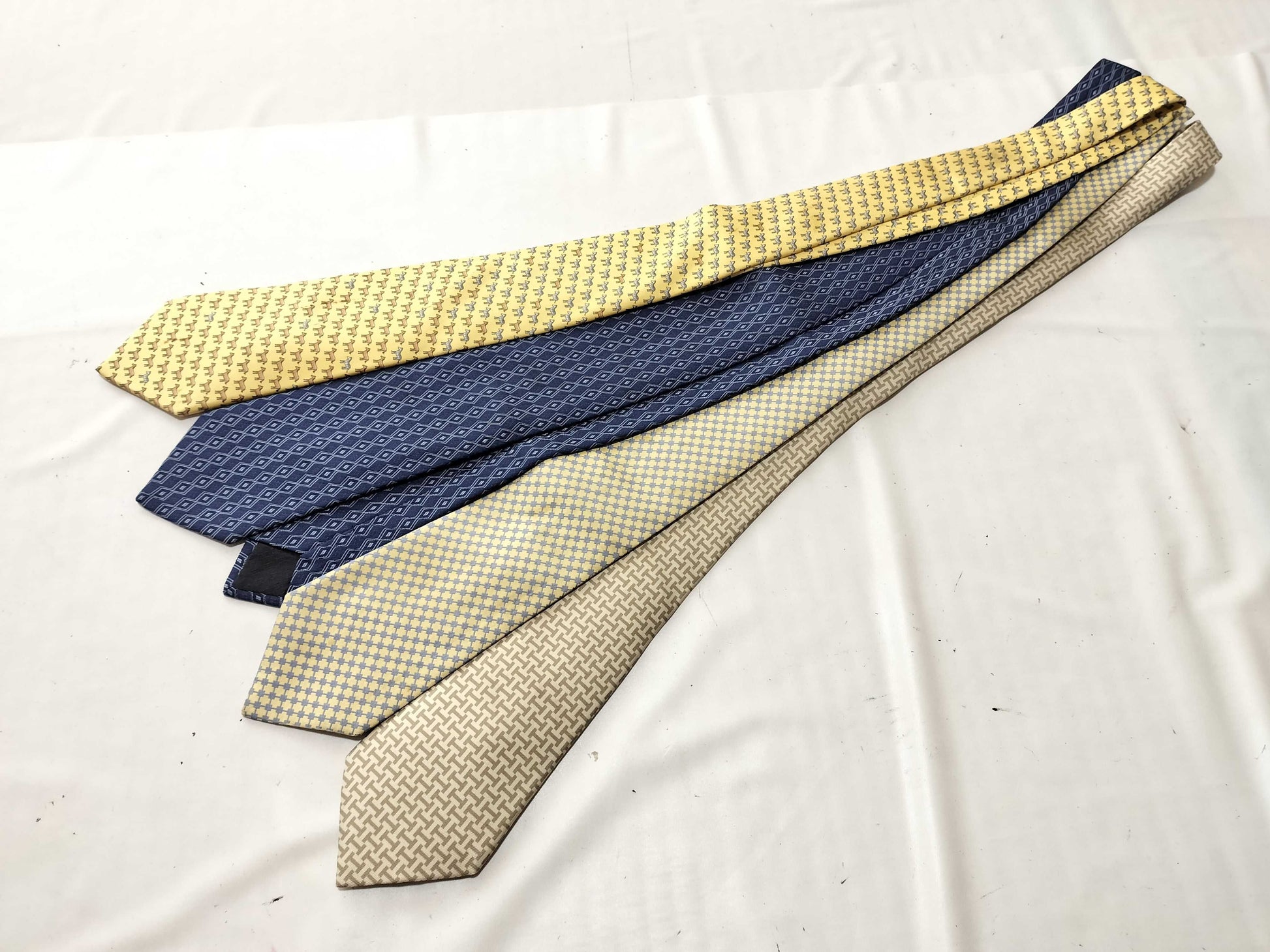 HERMES *4 pieces of neckties