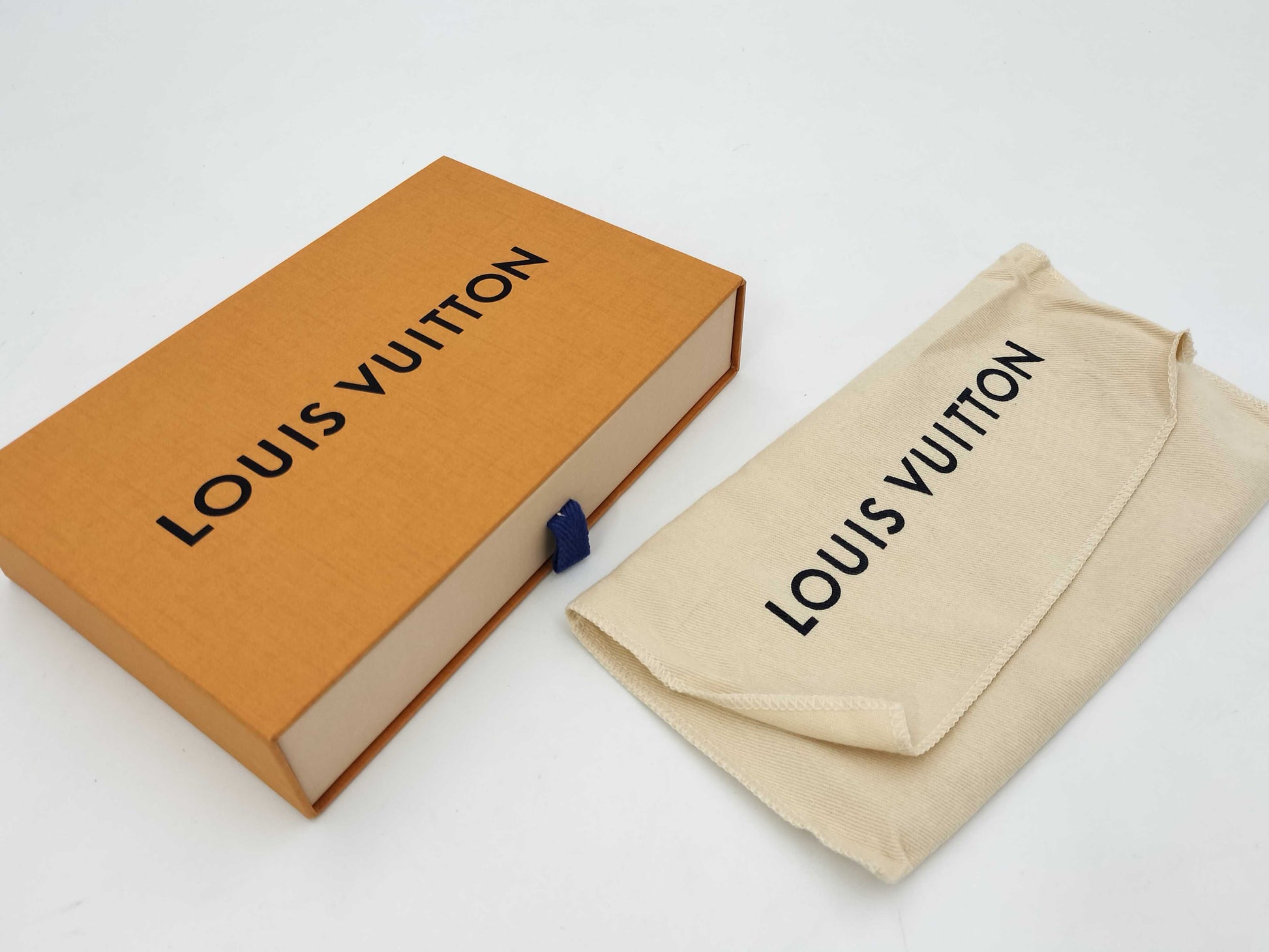 LOUIS VUITTON Epi Portefeuille Sarah Wallet