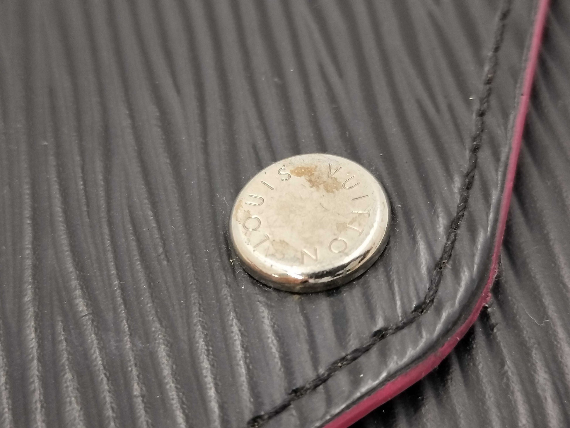 LOUIS VUITTON Epi Portefeuille Sarah Wallet