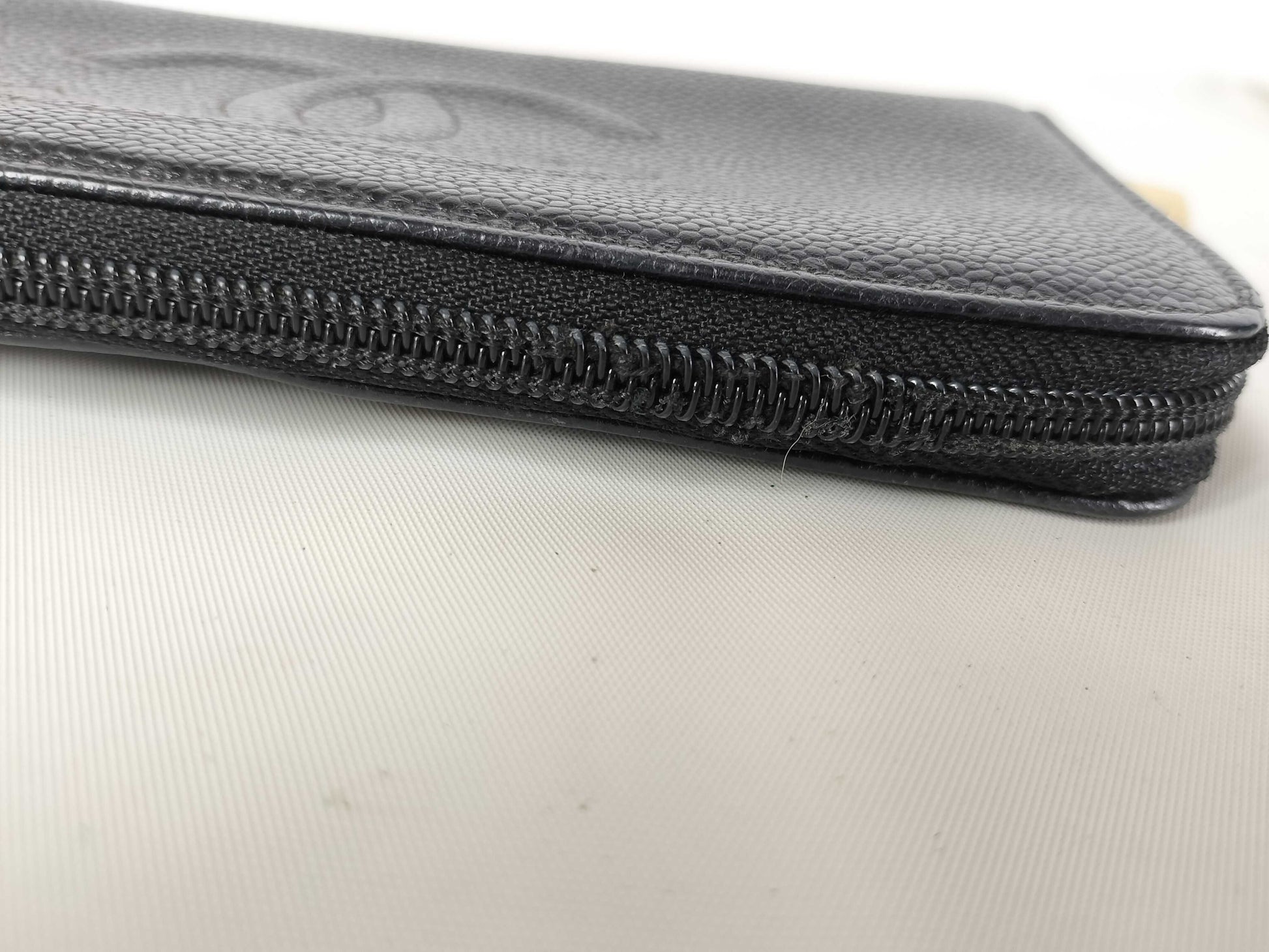 CHANEL [With sticker] No. 8 Caviar Leather Round Zip Wallet / No. 8 Wallet