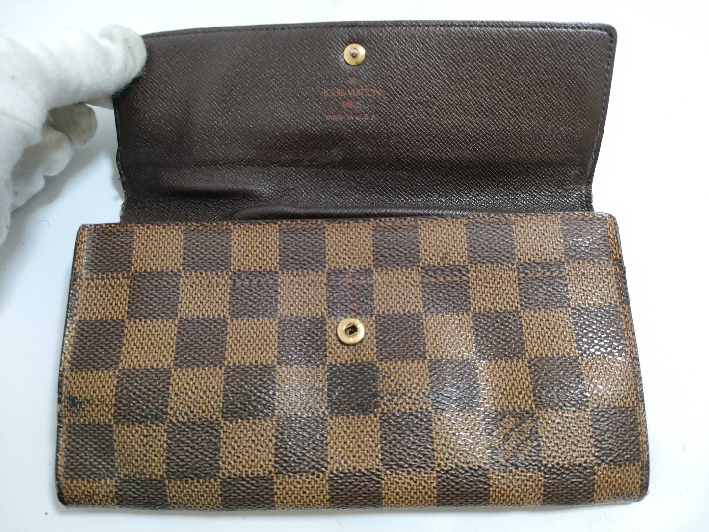 LOUIS VUITTON RFID serial number cannot be verified. Damier Portefeuille Sarah old wallet.