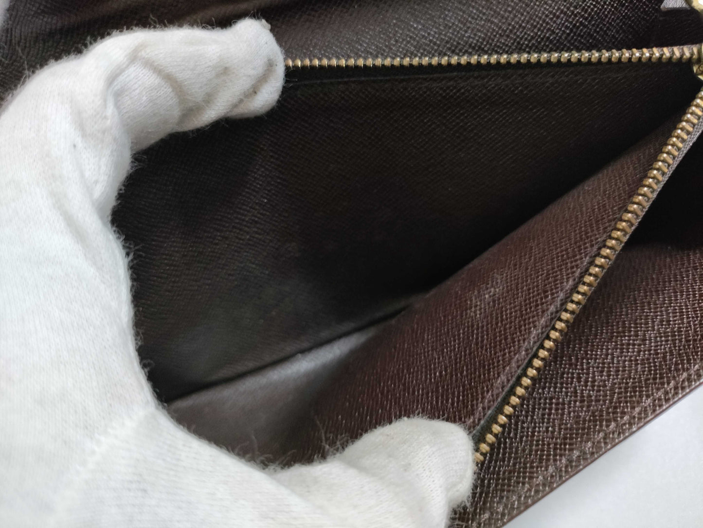 LOUIS VUITTON RFID serial number cannot be verified. Damier Portefeuille Sarah old wallet.