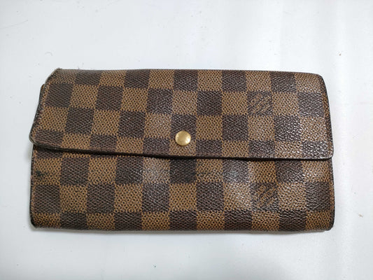 LOUIS VUITTON RFID serial number cannot be verified. Damier Portefeuille Sarah old wallet.