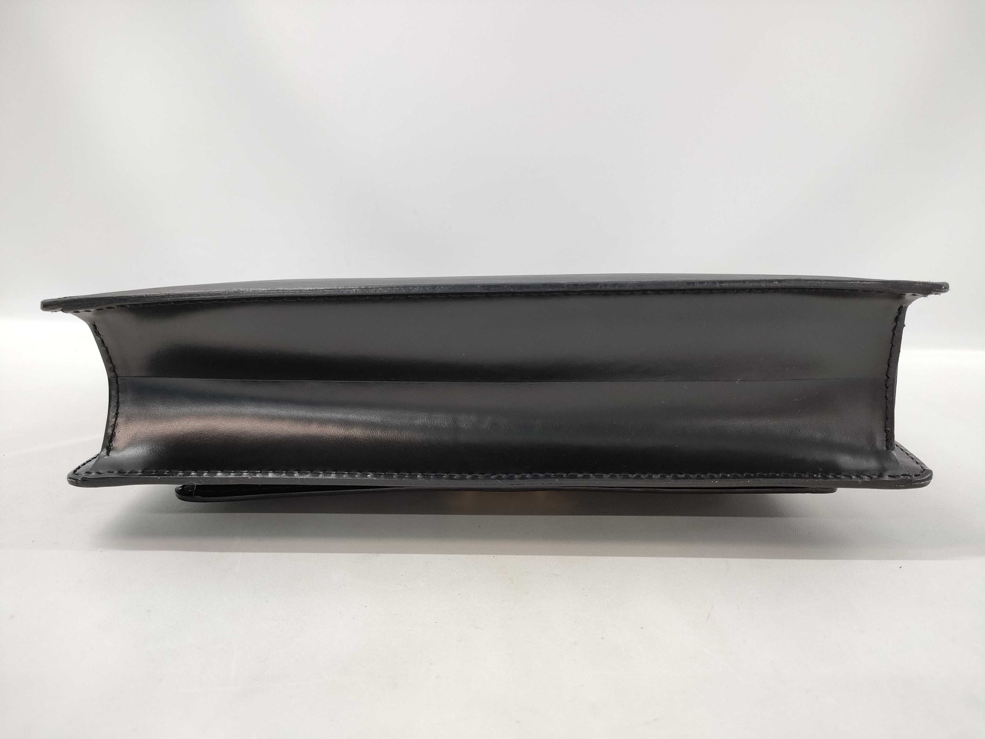 LOUIS VUITTON Epi Monceau 28 Handbag
