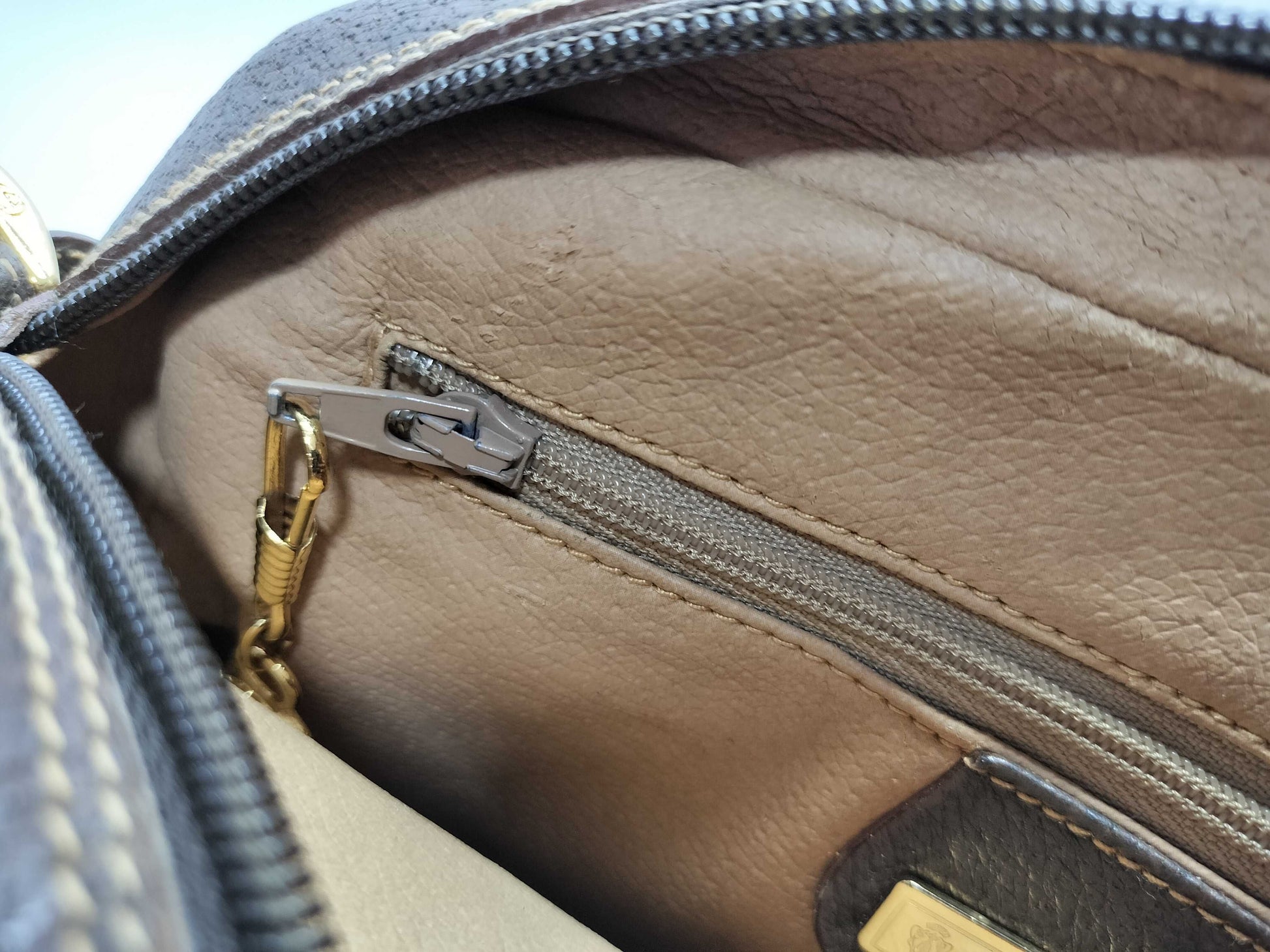 GUCCI Old Shoulder Bag