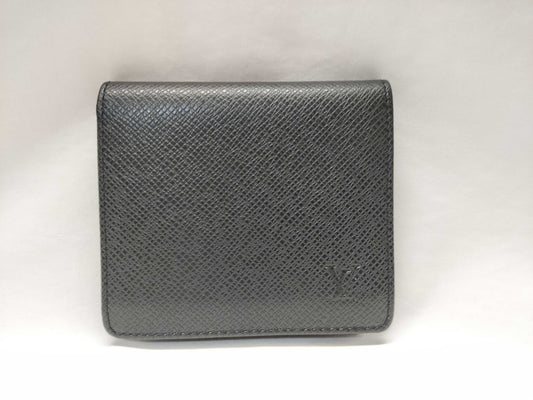 LOUIS VUITTON VI0051 Taiga Porte-Bieux 3-Card Credit M30452 Wallet