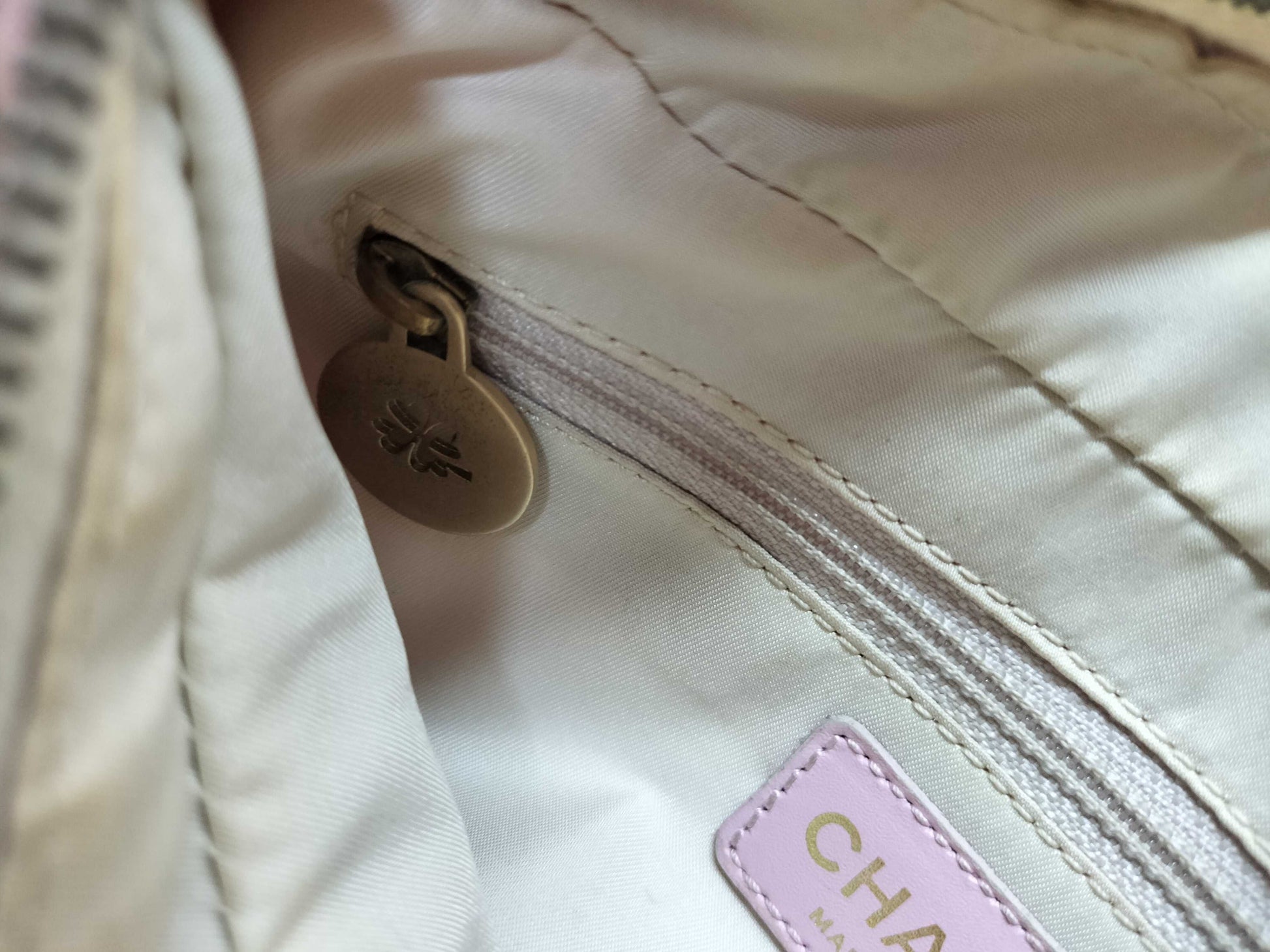 CHANEL No. 8 New Travel Line One-Shoulder Handbag