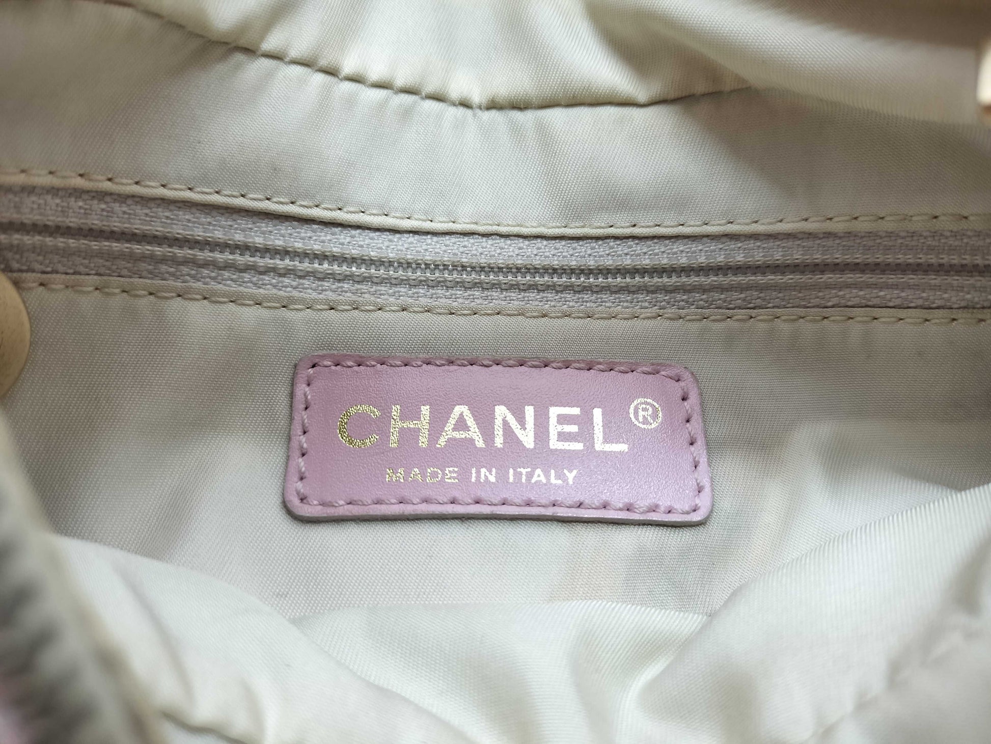 CHANEL No. 8 New Travel Line One-Shoulder Handbag