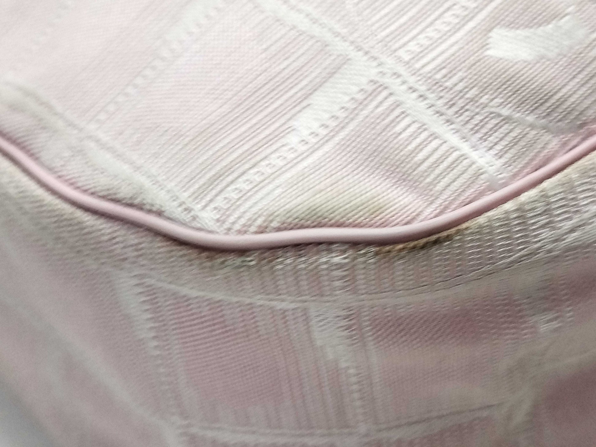 CHANEL No. 8 New Travel Line One-Shoulder Handbag