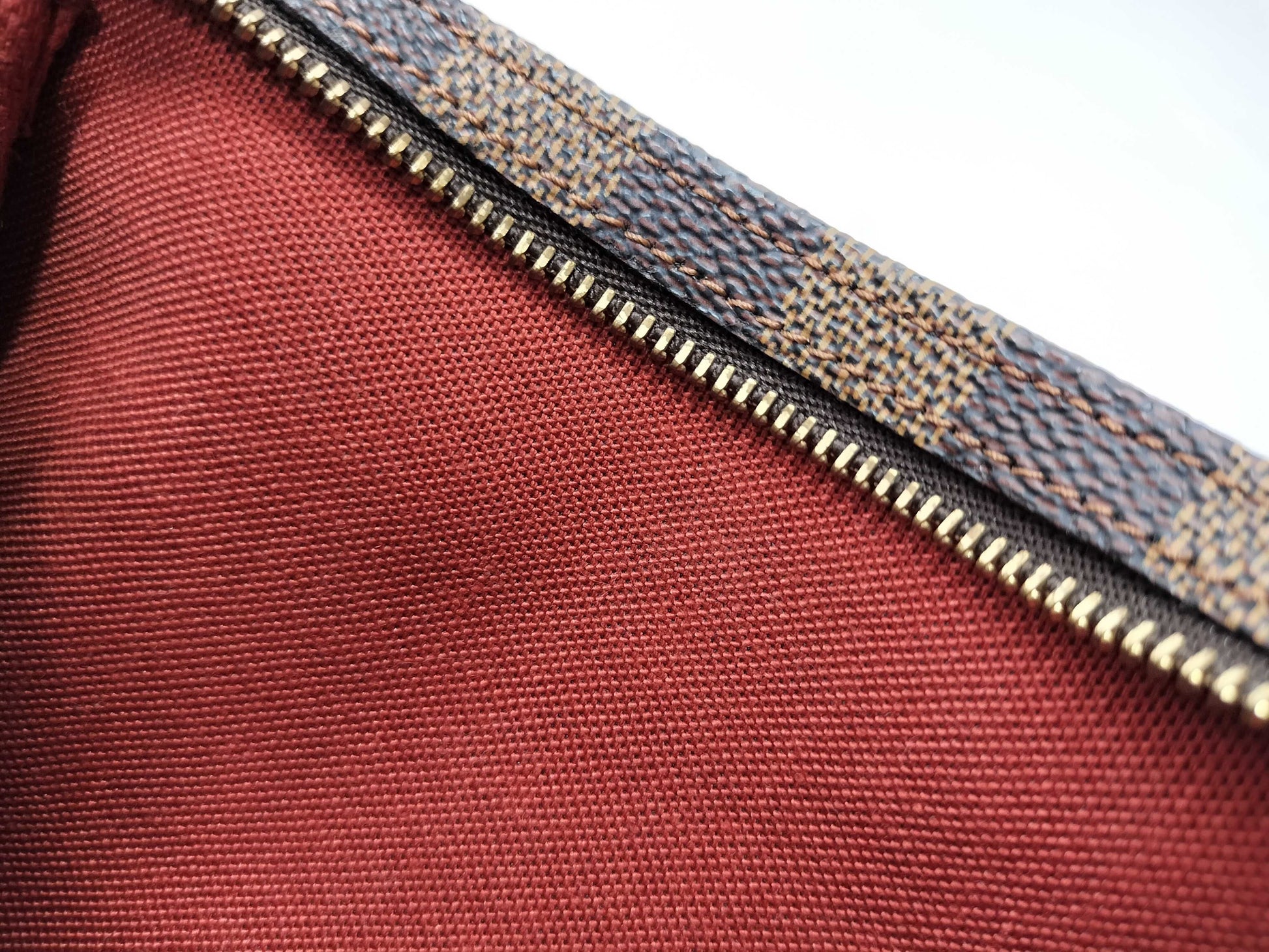 LOUIS VUITTON NO0958 Damier N51982 Damier Truth Makeup Pouch