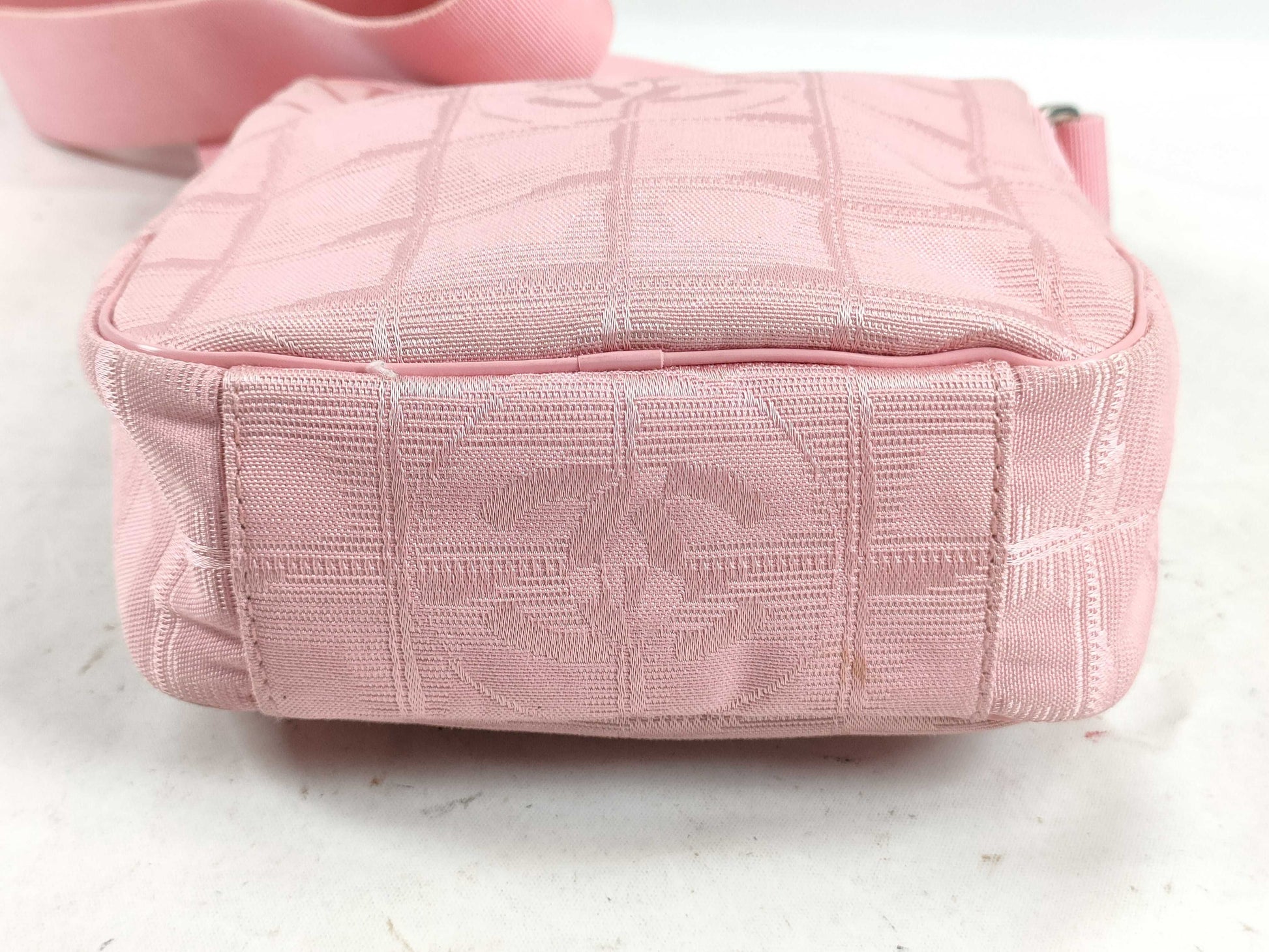 CHANEL New Travel Line New Travel Shoulder Bag Pink
