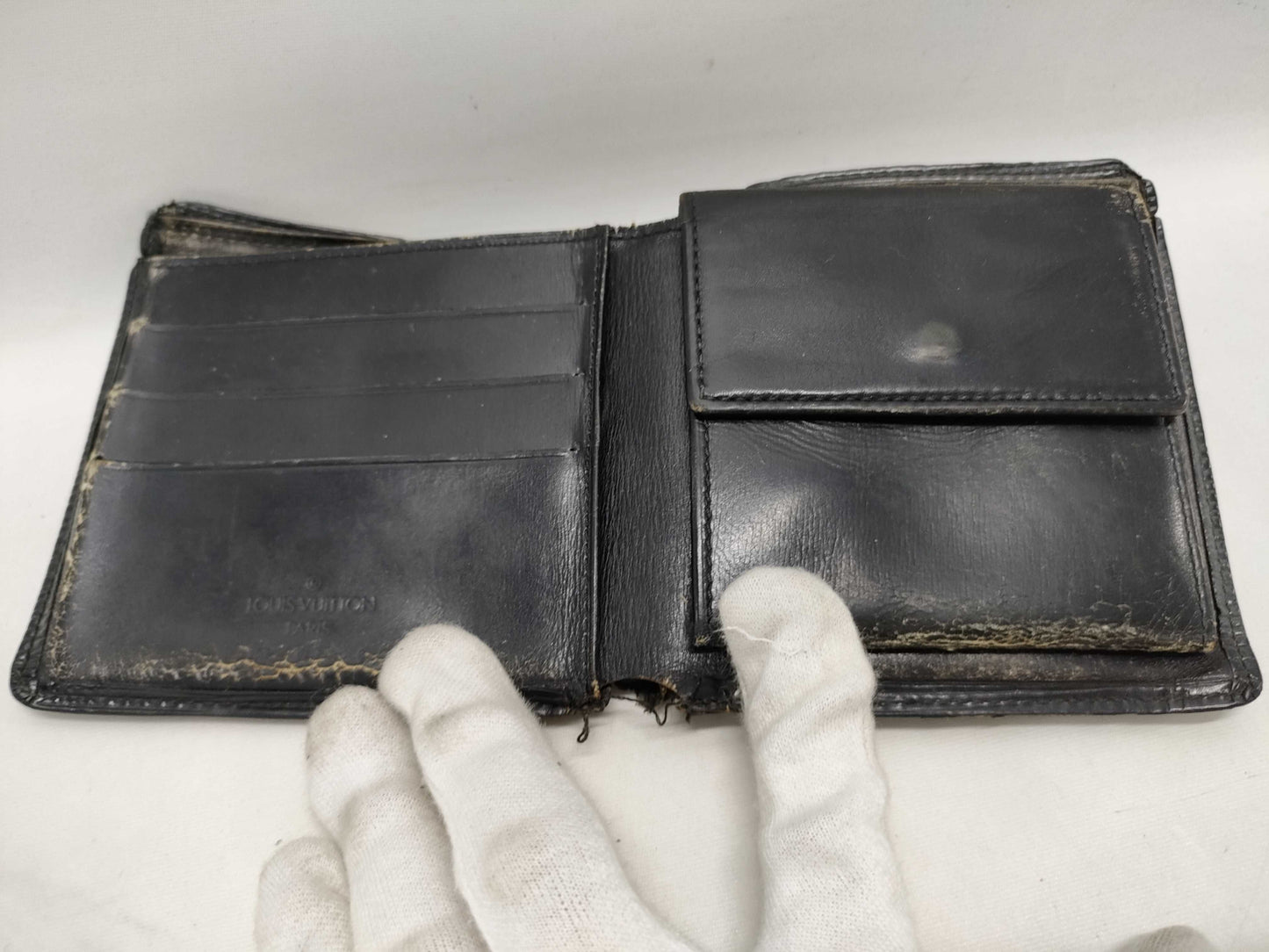 LOUIS VUITTON Epi 3-piece wallet set