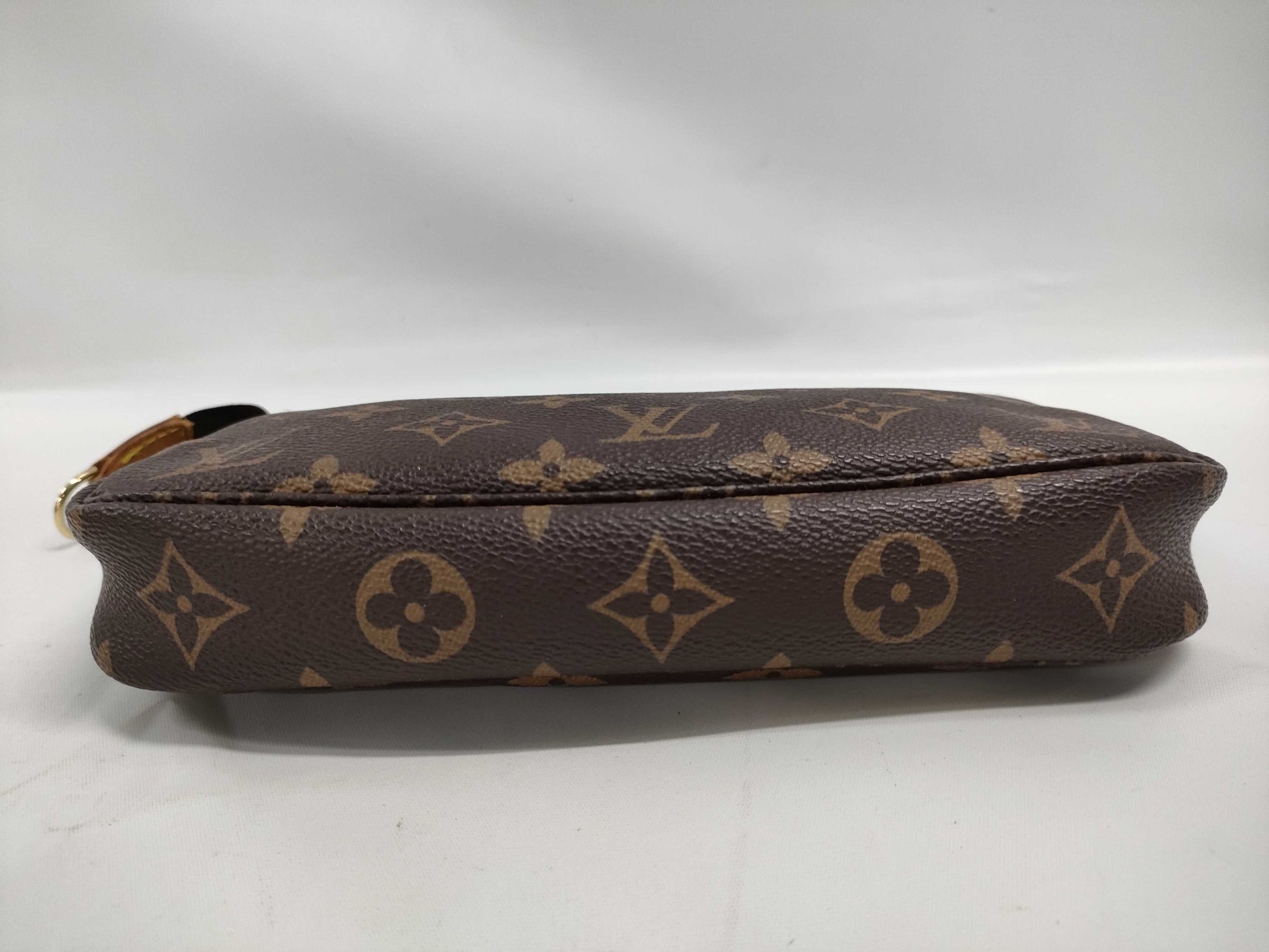 LOUIS VUITTON Monogram Accessoires Handbag with Separate Stitch