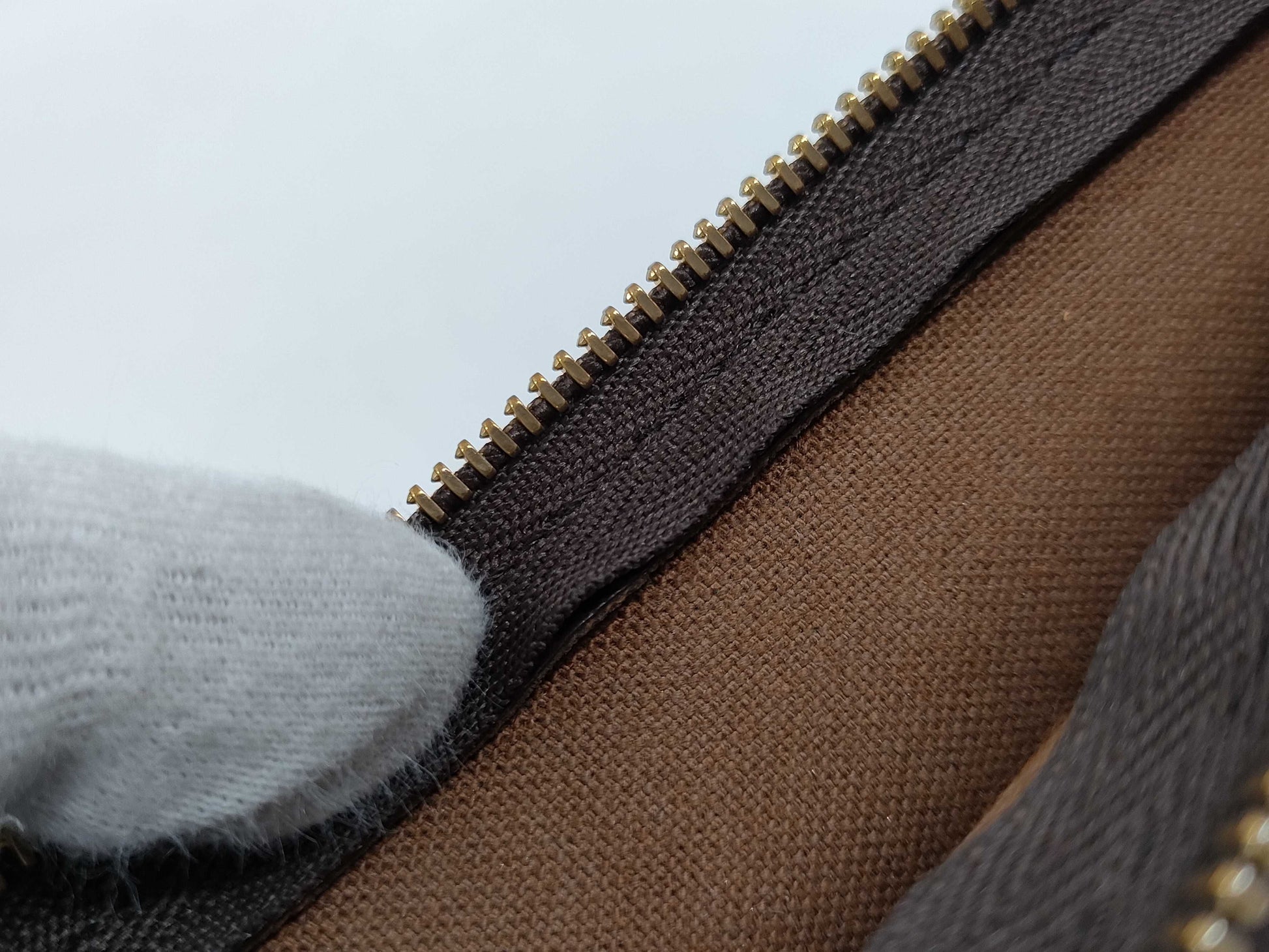LOUIS VUITTON Monogram Accessoires Handbag with Separate Stitch