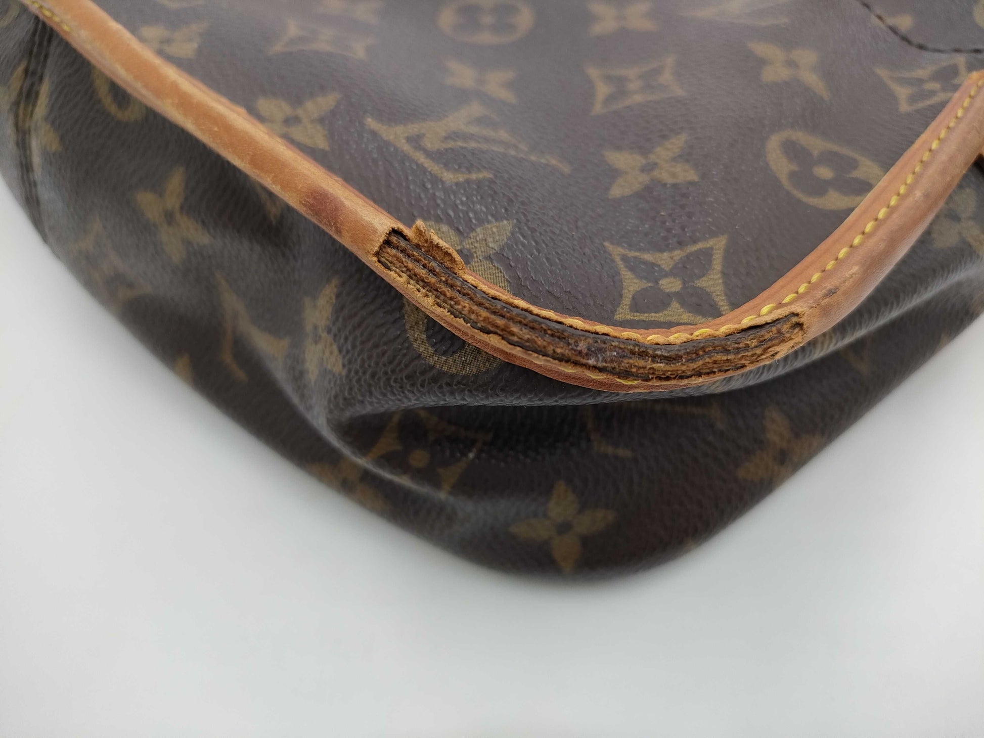 LOUIS VUITTON SE1906 Monogram M42250 Sologne Shoulder Bag