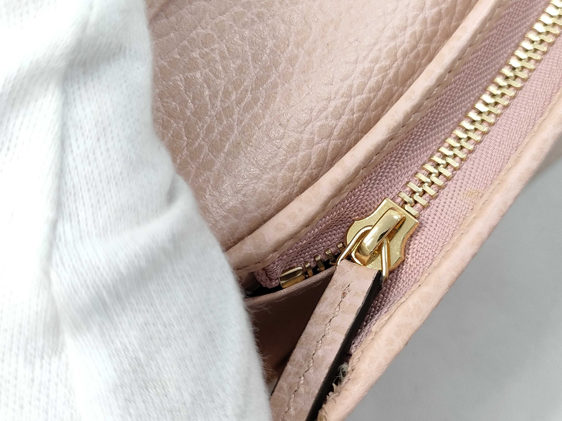GUCCI GG Marmont folding wallet