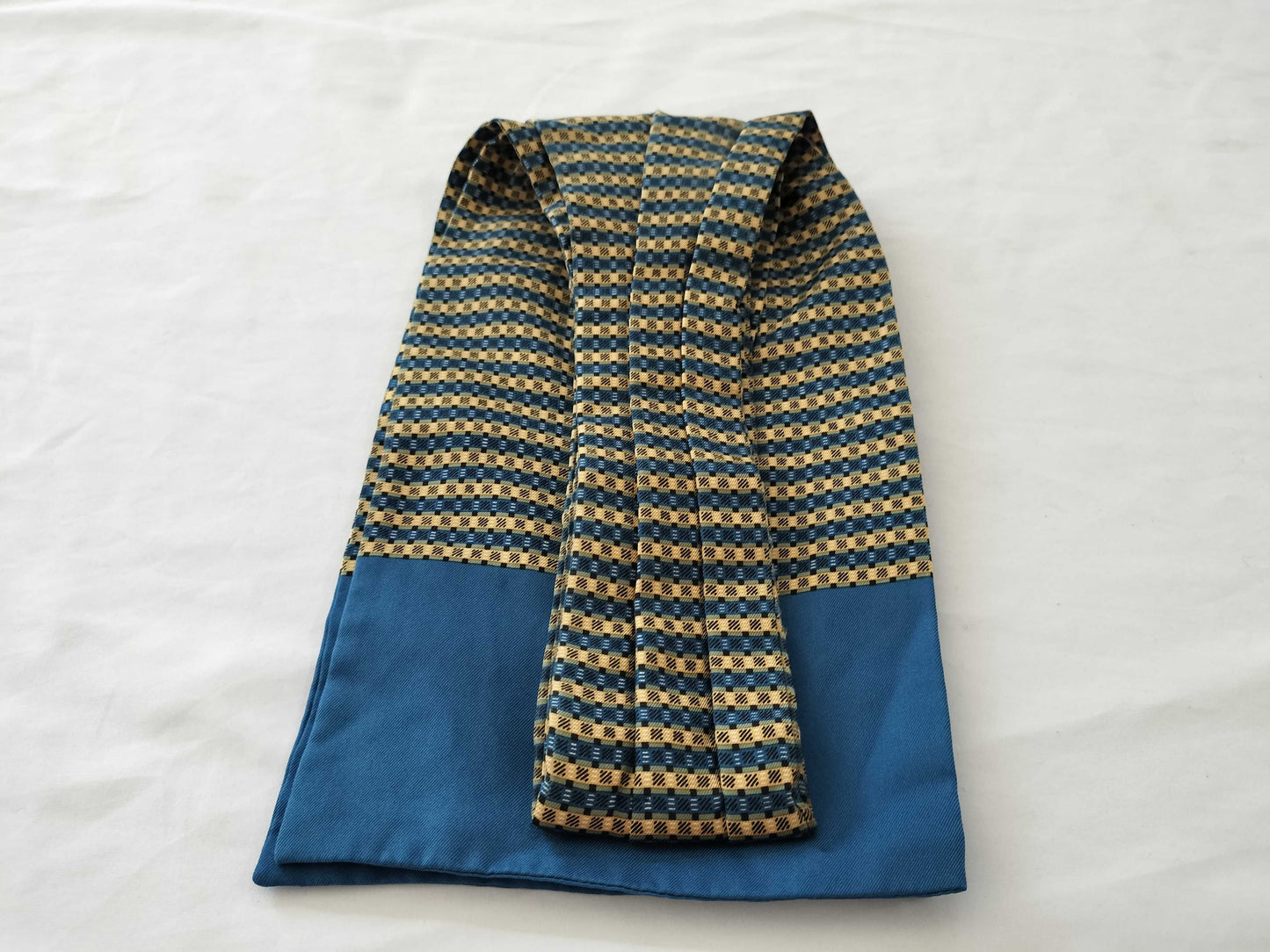 HERMES Carre Ascot Tie Blue Scarf
