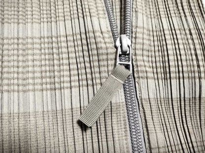 ISSEY MIYAKE Pleated Belted Top