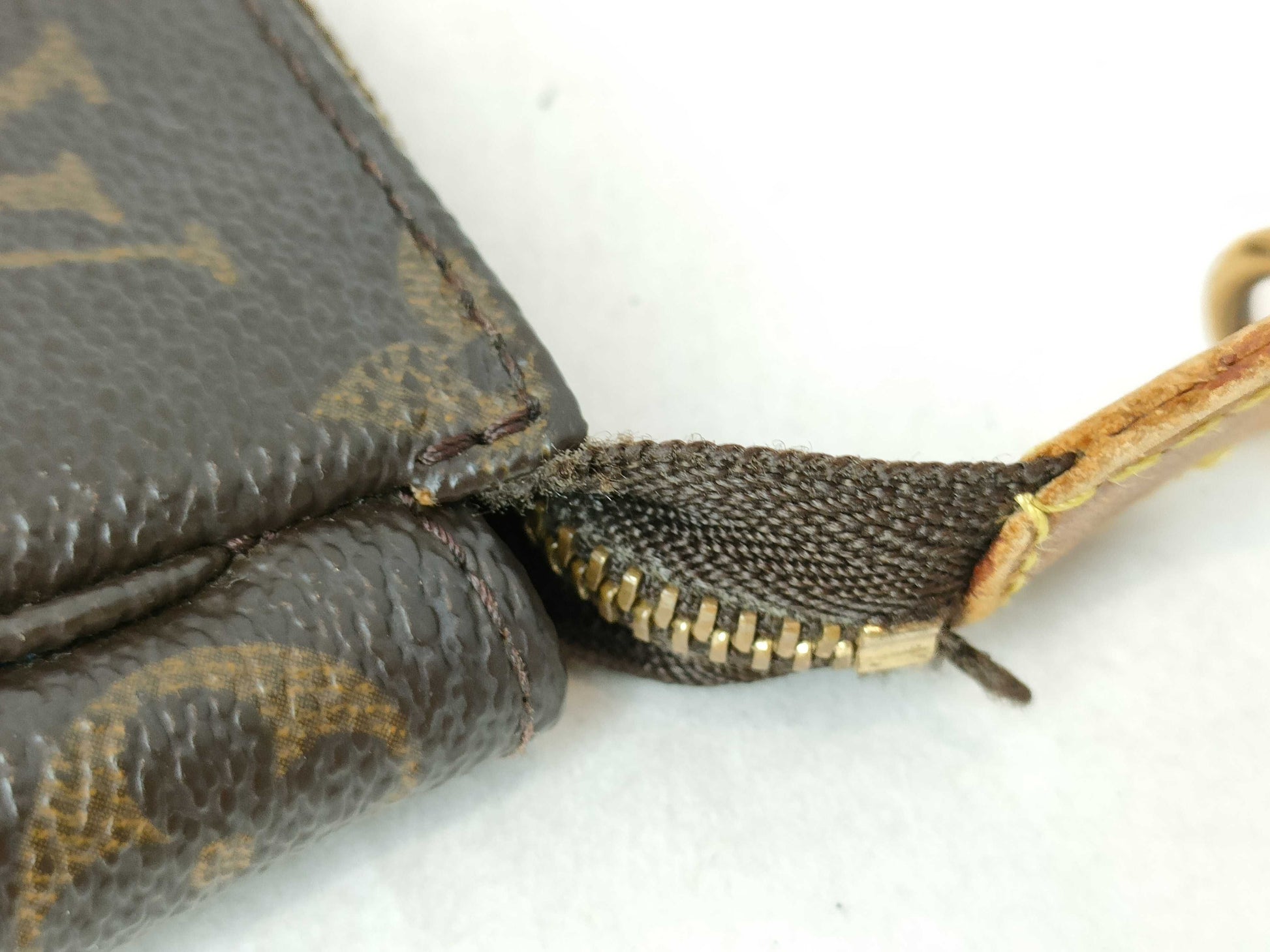 LOUIS VUITTON RFID Unavailable VI1000 Monogram M40712 Pochette Accessoires Pouch