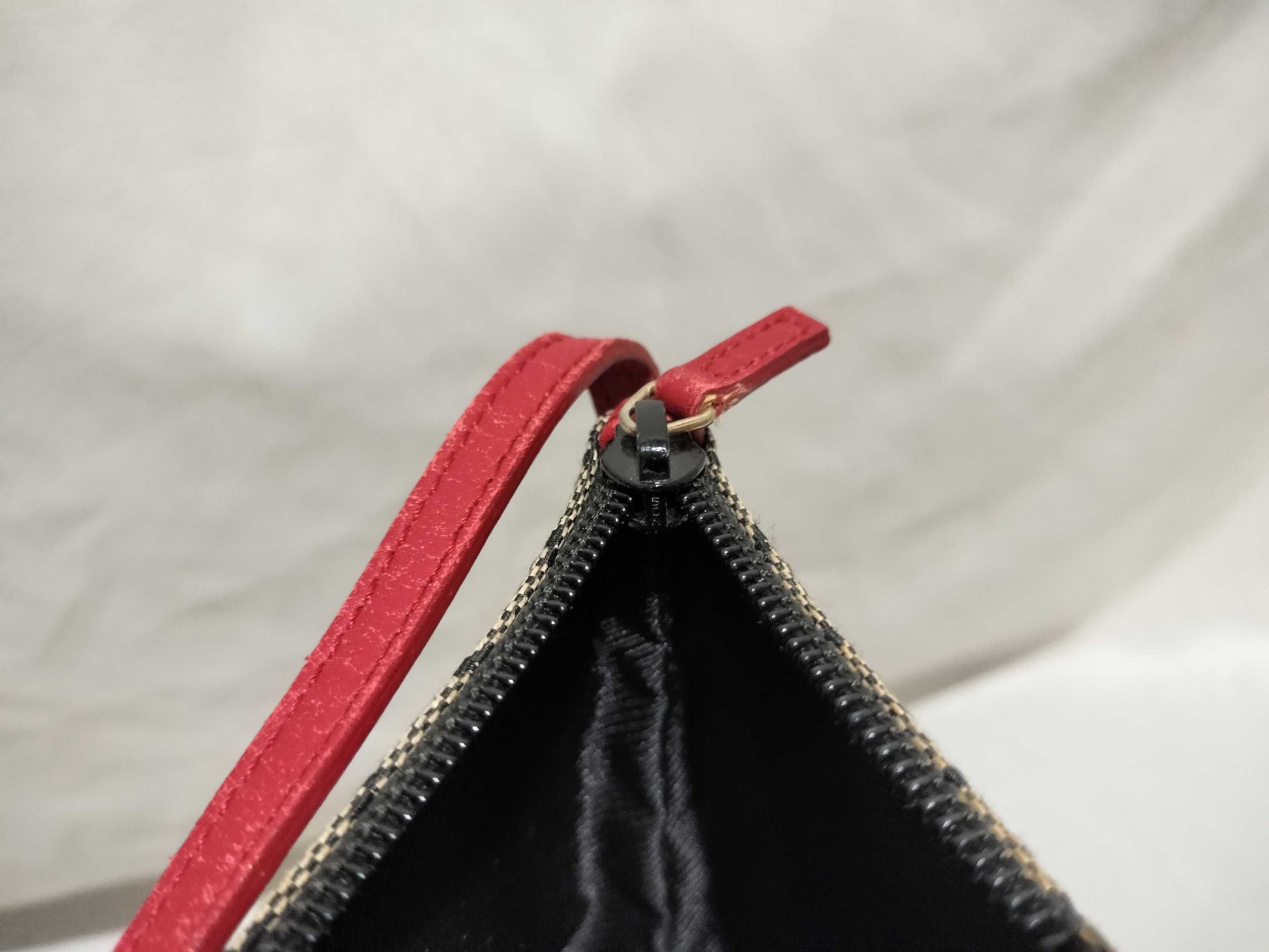 GUCCI GG Canvas One-Shoulder Bag / 039・1103 Pouch