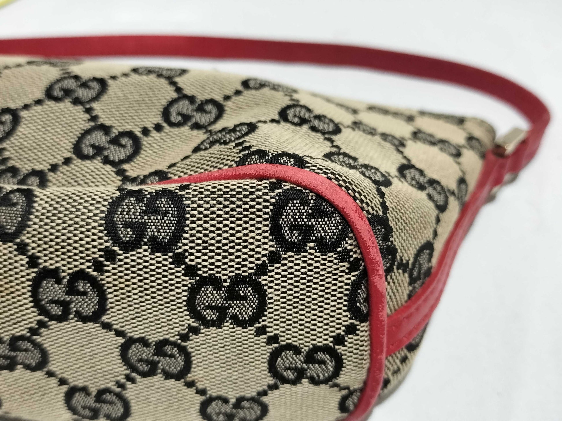 GUCCI GG Canvas One-Shoulder Bag / 039・1103 Pouch