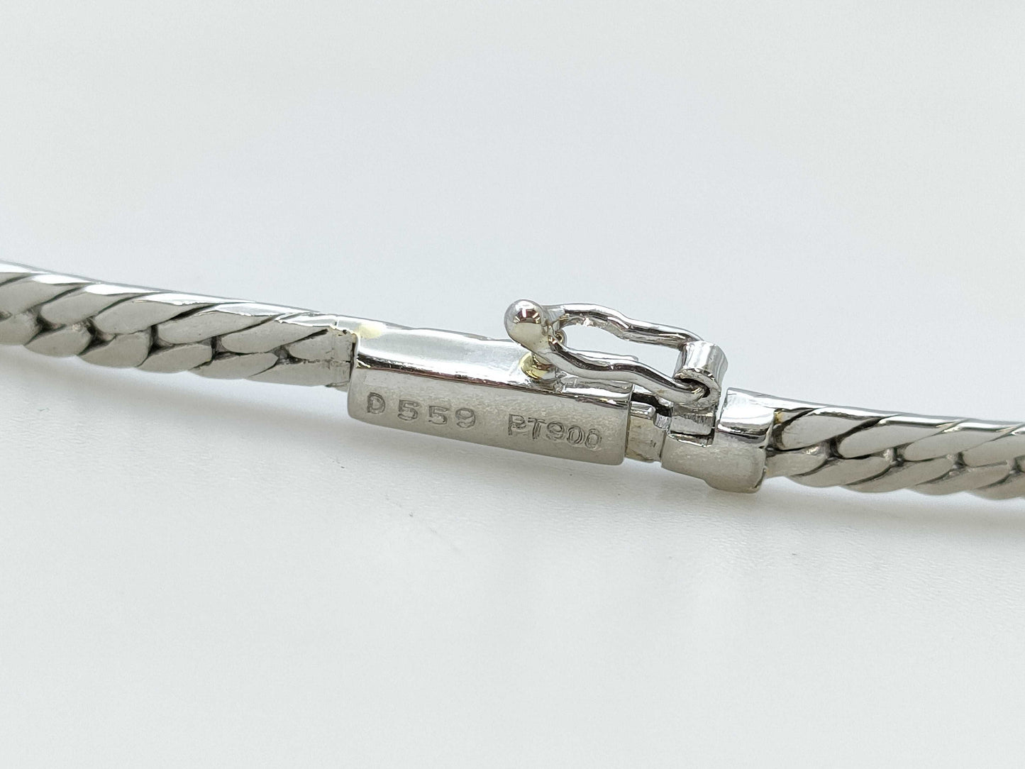 D5.59ct PT900 36.3g Necklace 
