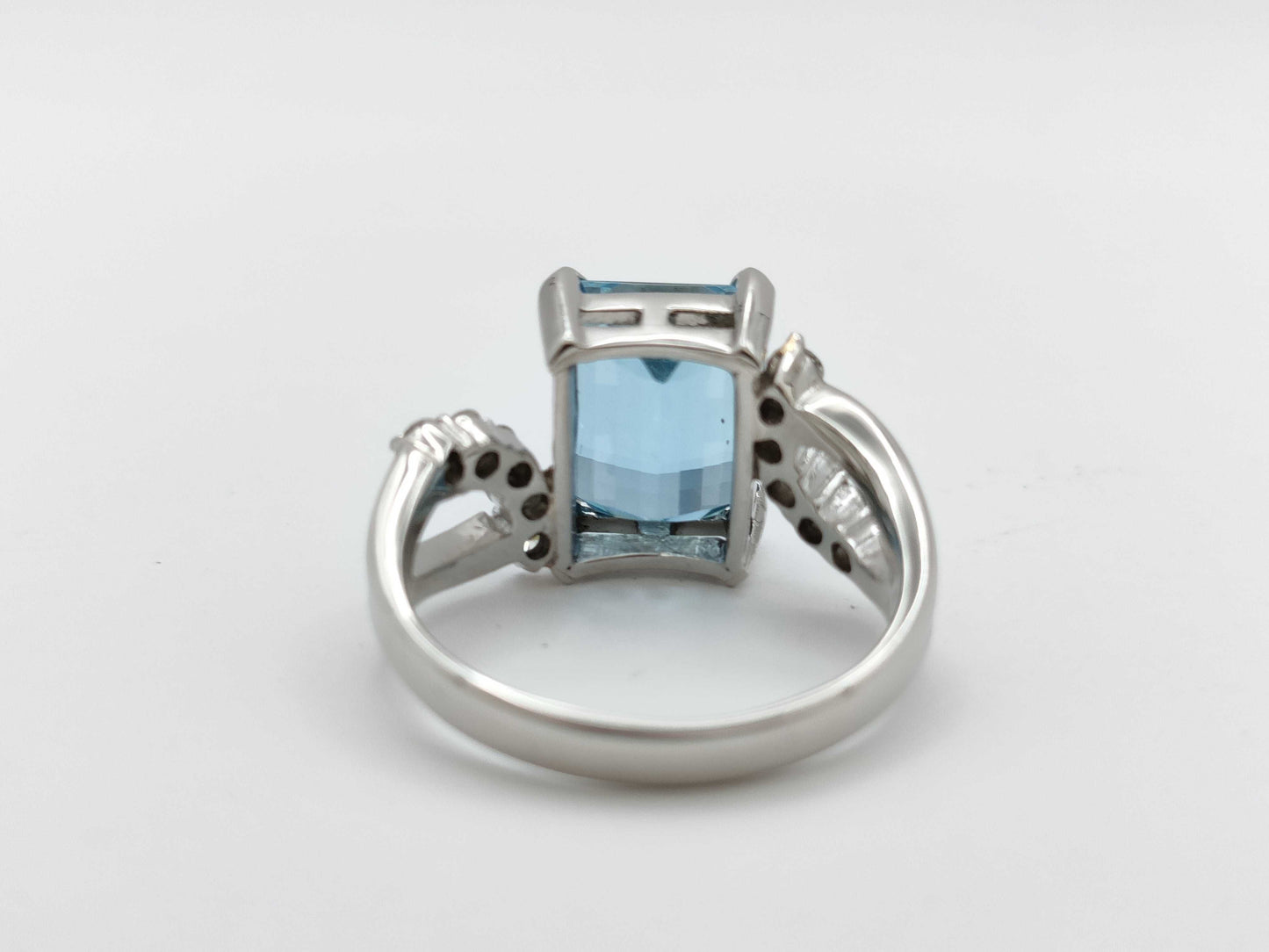 AQ 5.48ct D 0.44ct Pt900 9.1g Ring 