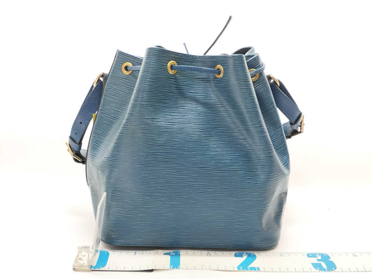 LOUIS VUITTON AR 0975 Epi Petit Noe Blue Shoulder Bag