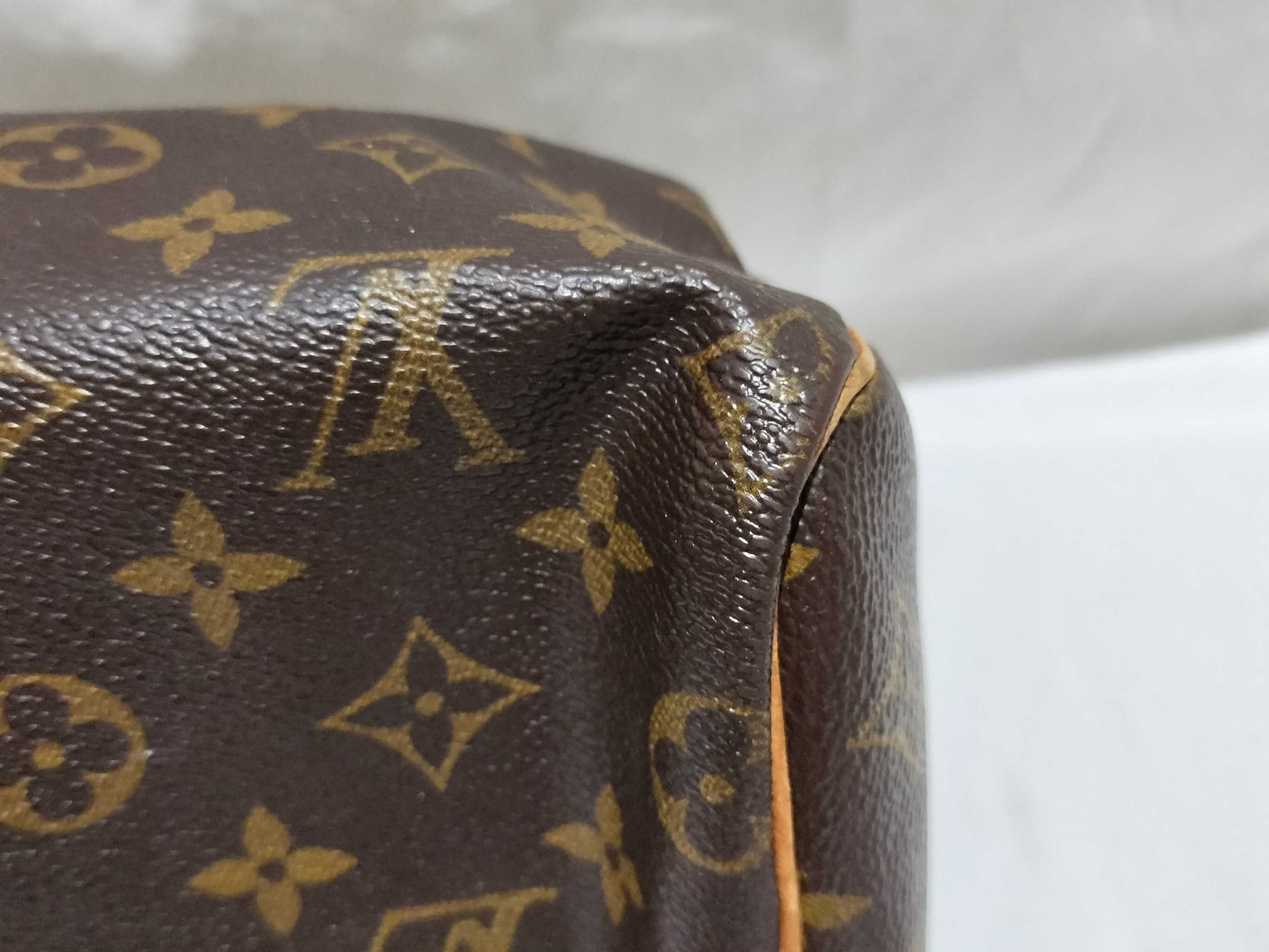 LOUIS VUITTON RFID Unverifiable, Serial Unverifiable Monogram Speedy 25 Handbag