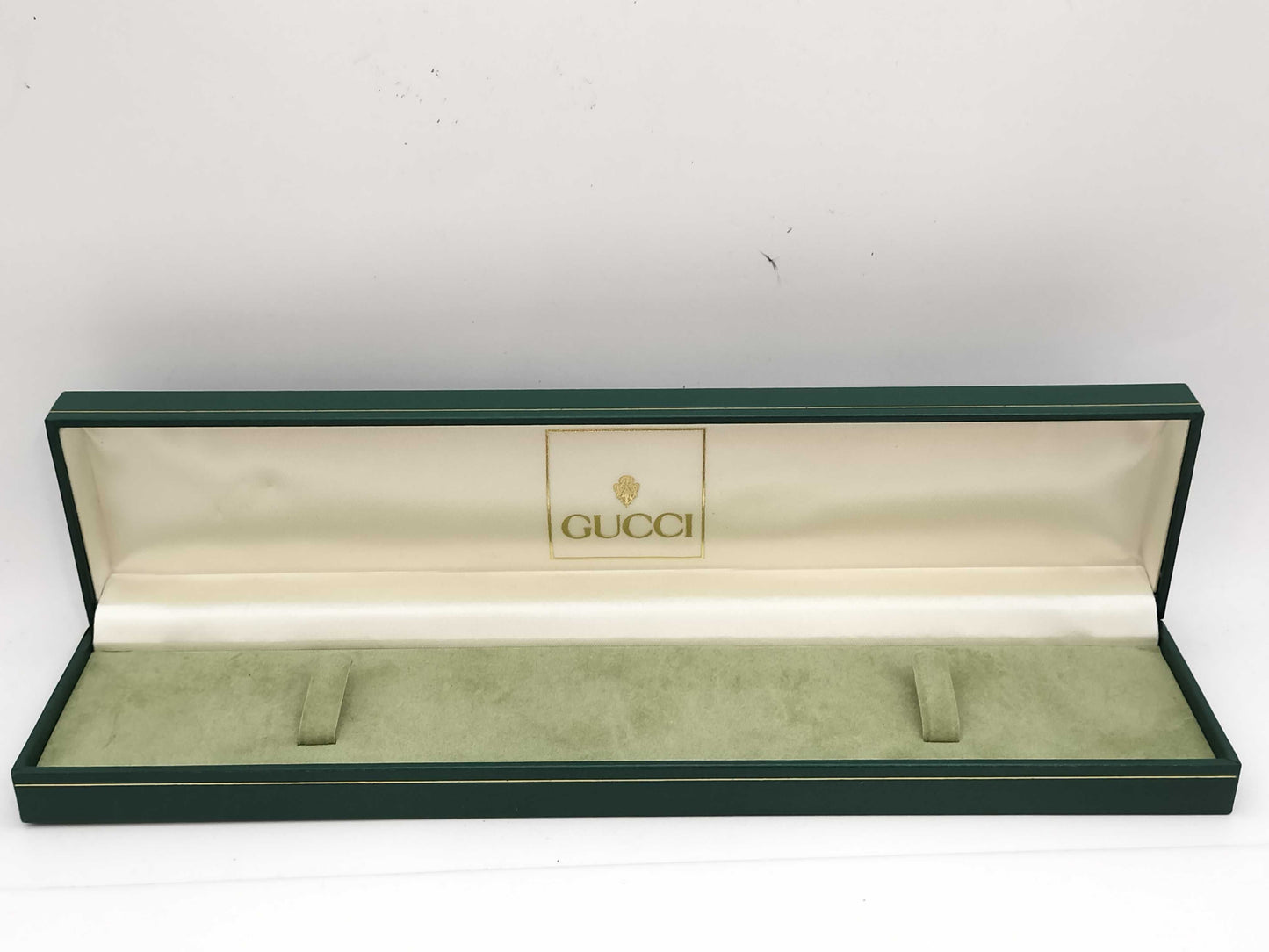 GUCCI 1800L Women's Watch