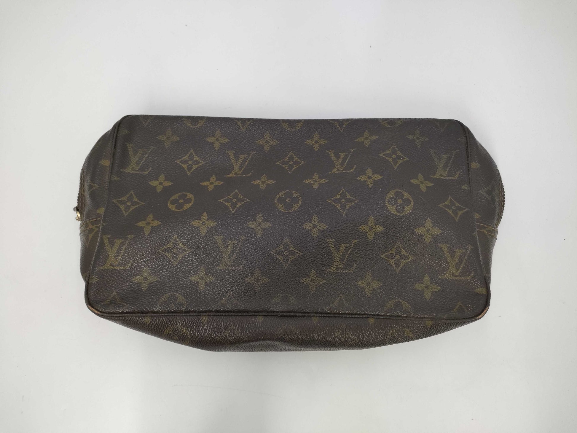 LOUIS VUITTON True Toilet Second Bag with Detached Zipper