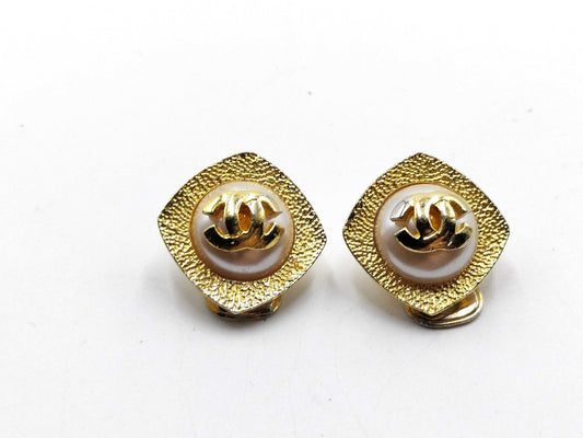 CHANEL Coco Pearl Earrings 