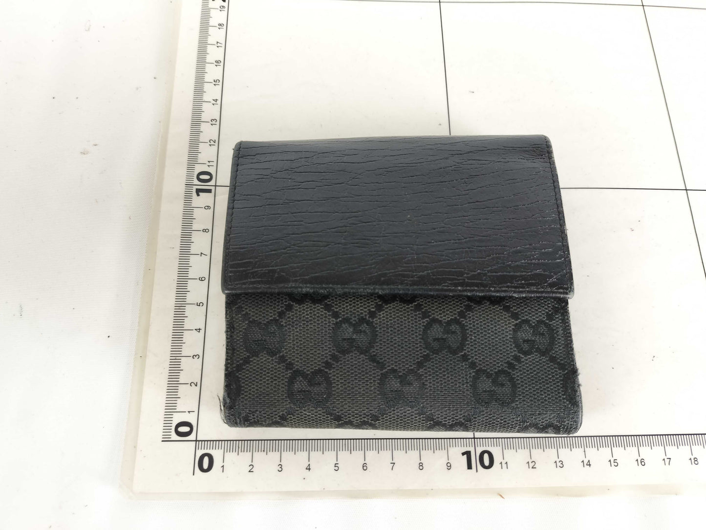 GUCCI GG Canvas Compact Jackie Bifold Wallet