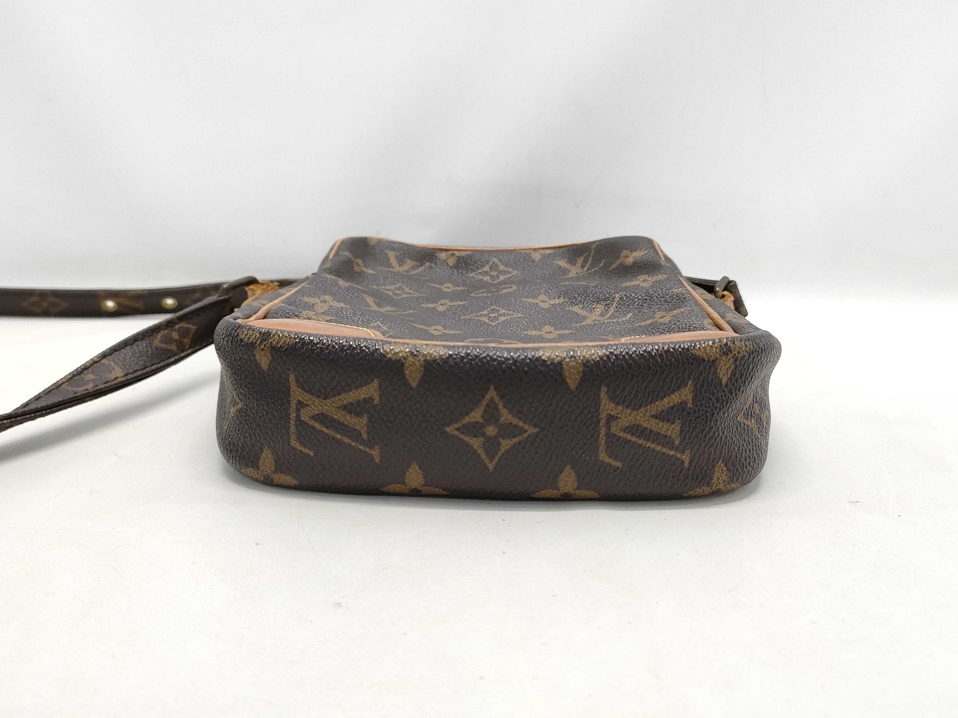 LOUIS VUITTON Danube Shoulder Bag with Internal Deterioration